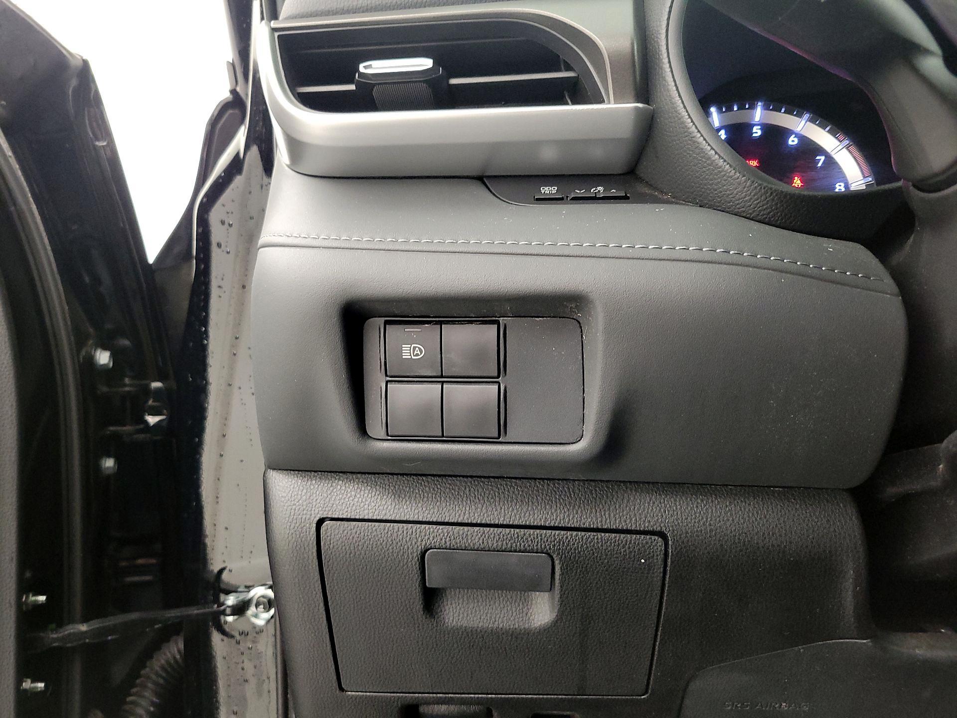 Thumbnail: 2021 Toyota Highlander - 13