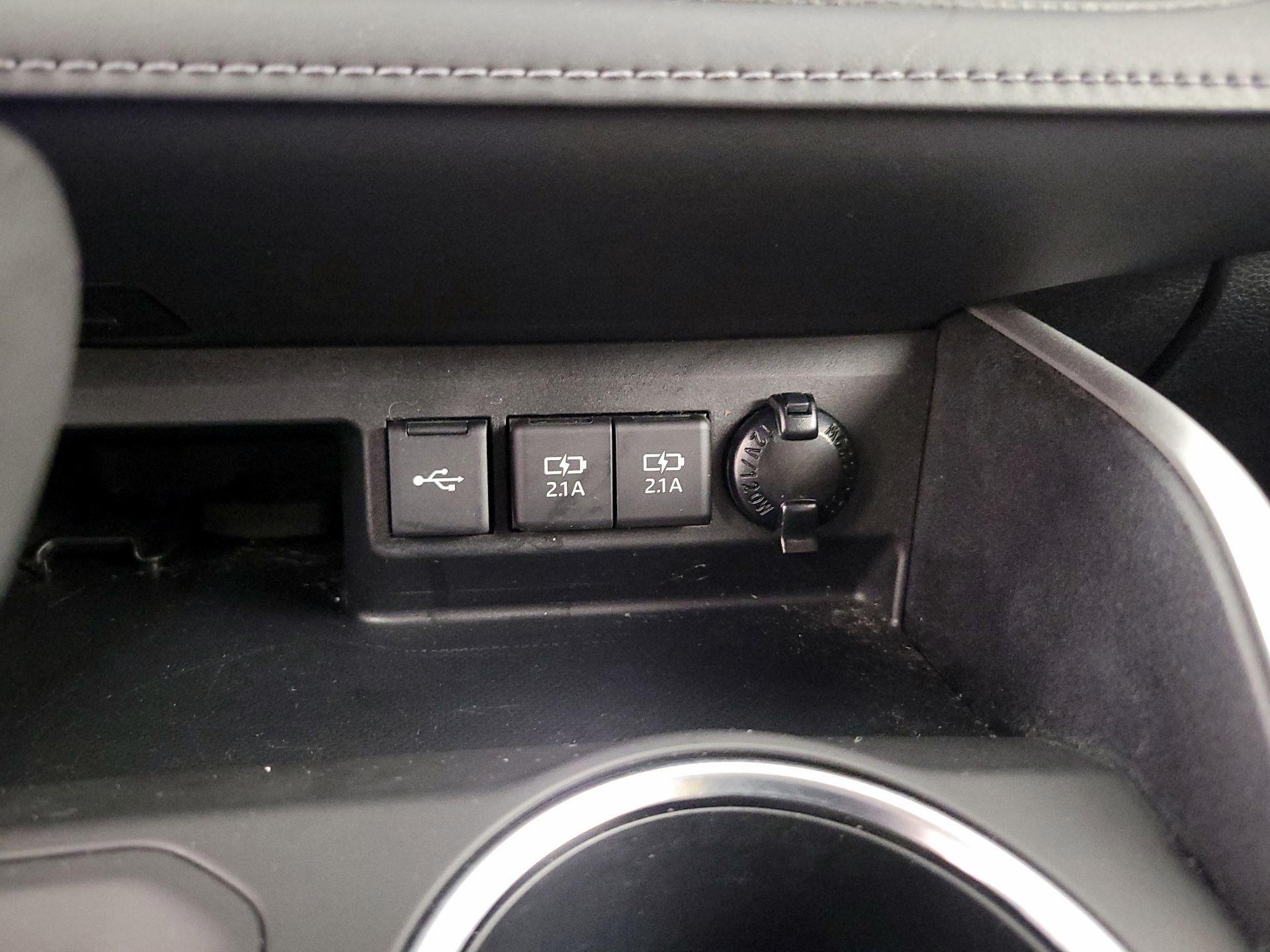 Thumbnail: 2021 Toyota Highlander - 18