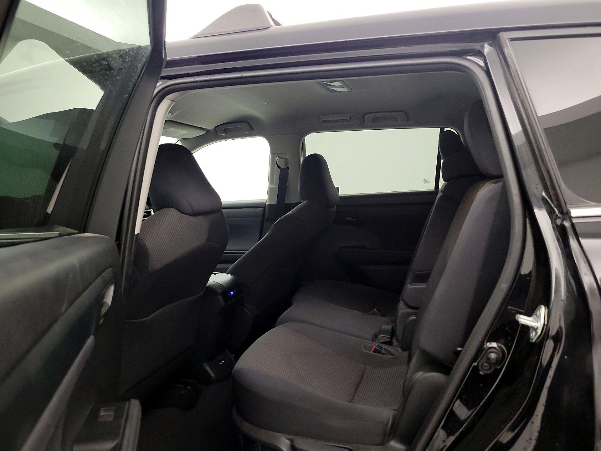 Thumbnail: 2021 Toyota Highlander - 19