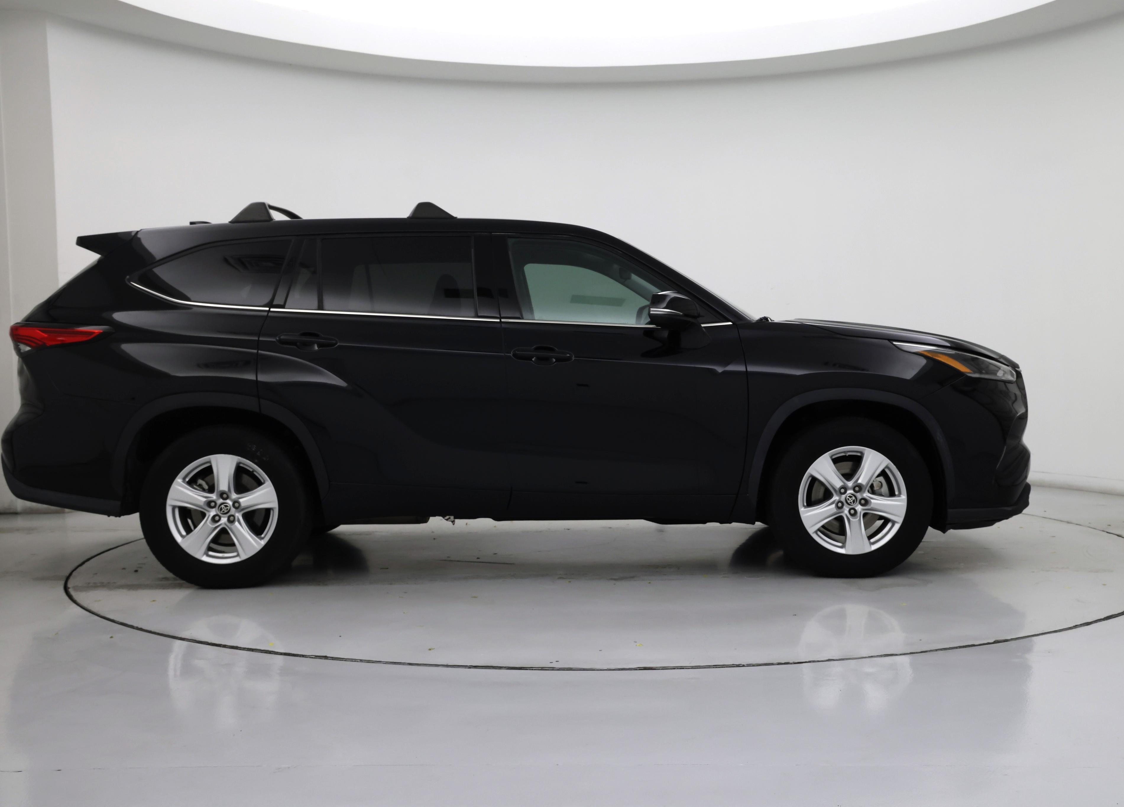 Thumbnail: 2021 Toyota Highlander - 7