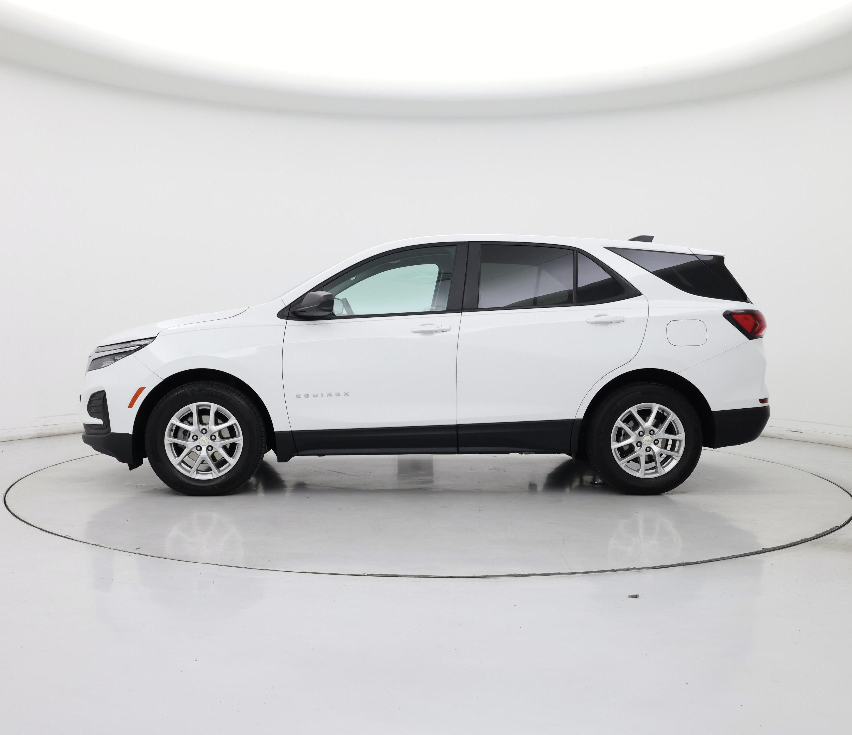 Thumbnail: 2022 Chevrolet Equinox - 3