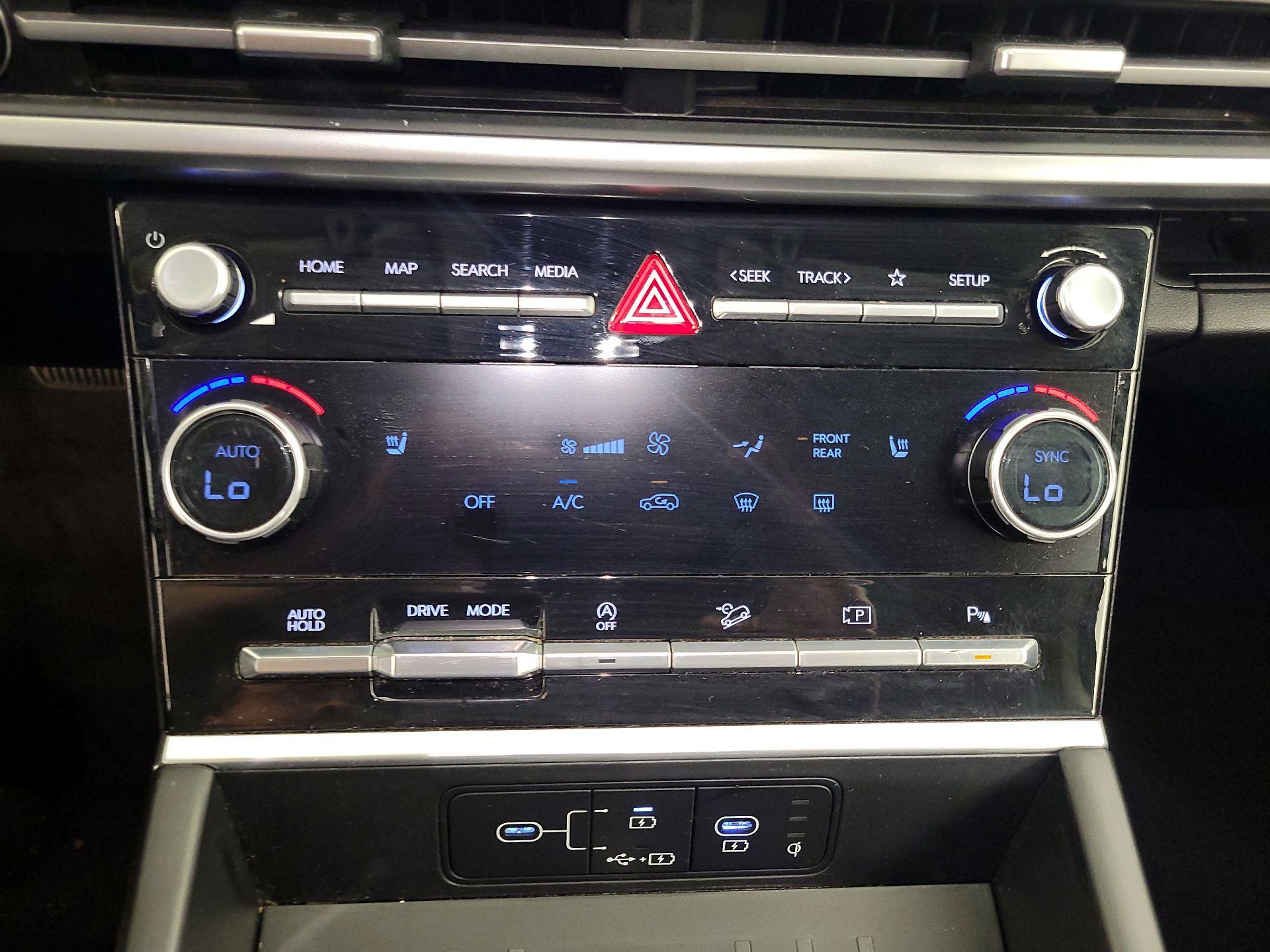 Thumbnail: 2024 Hyundai Santa Fe - 16