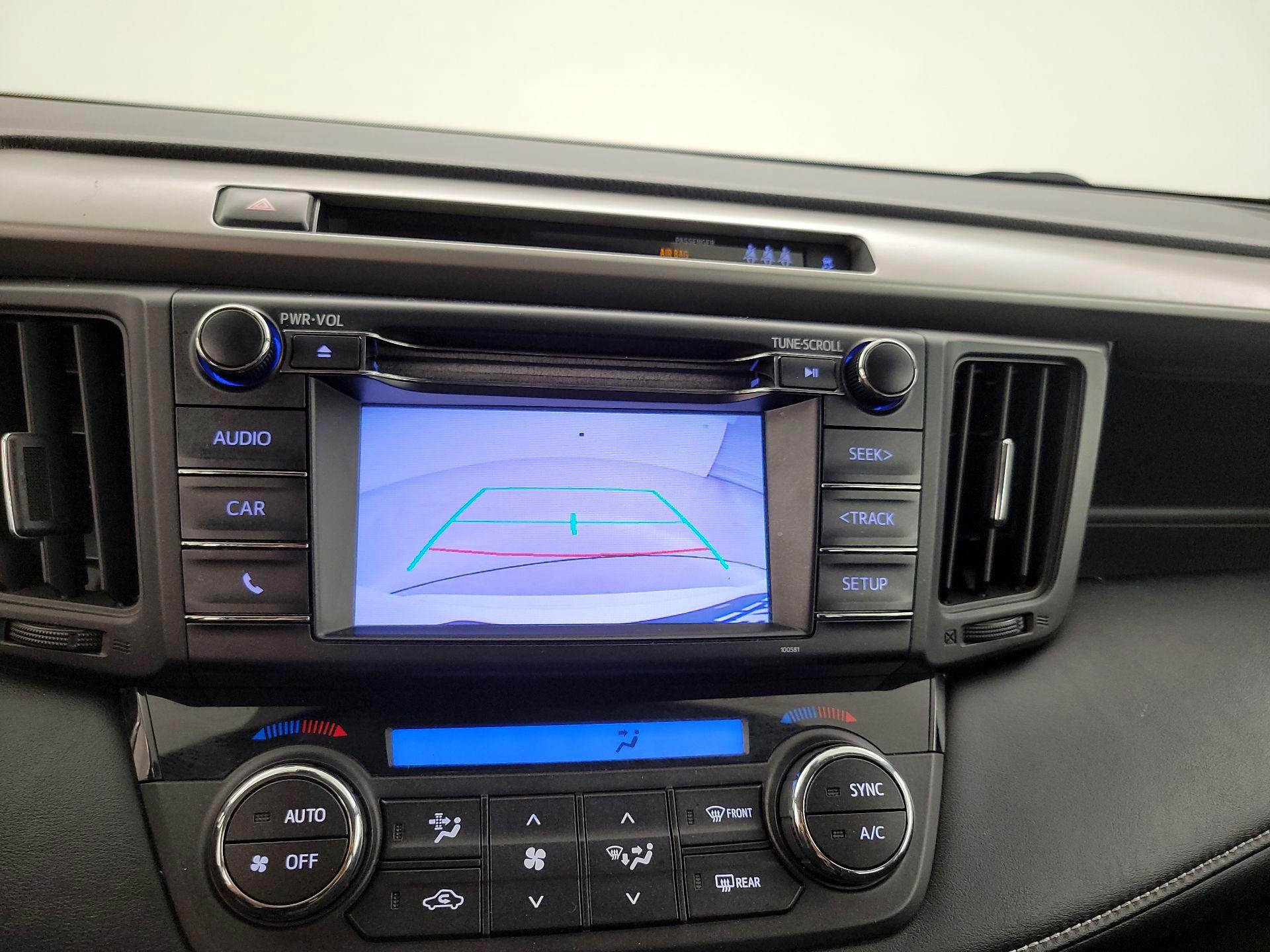 Thumbnail: 2018 Toyota RAV4 - 14