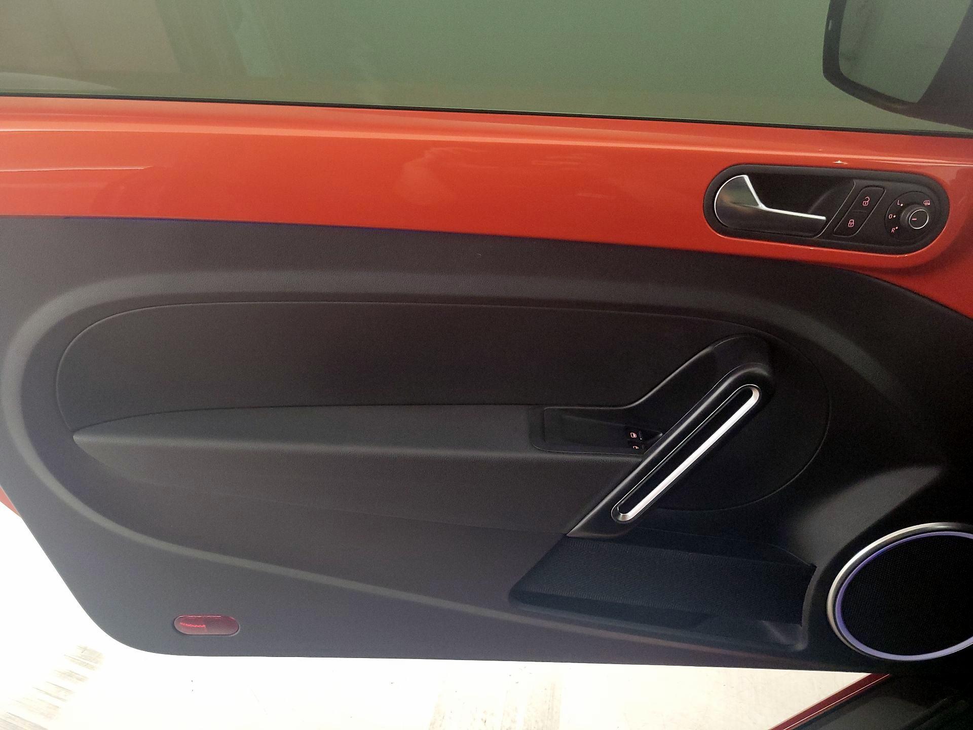 Thumbnail: 2019 Volkswagen Beetle - 12