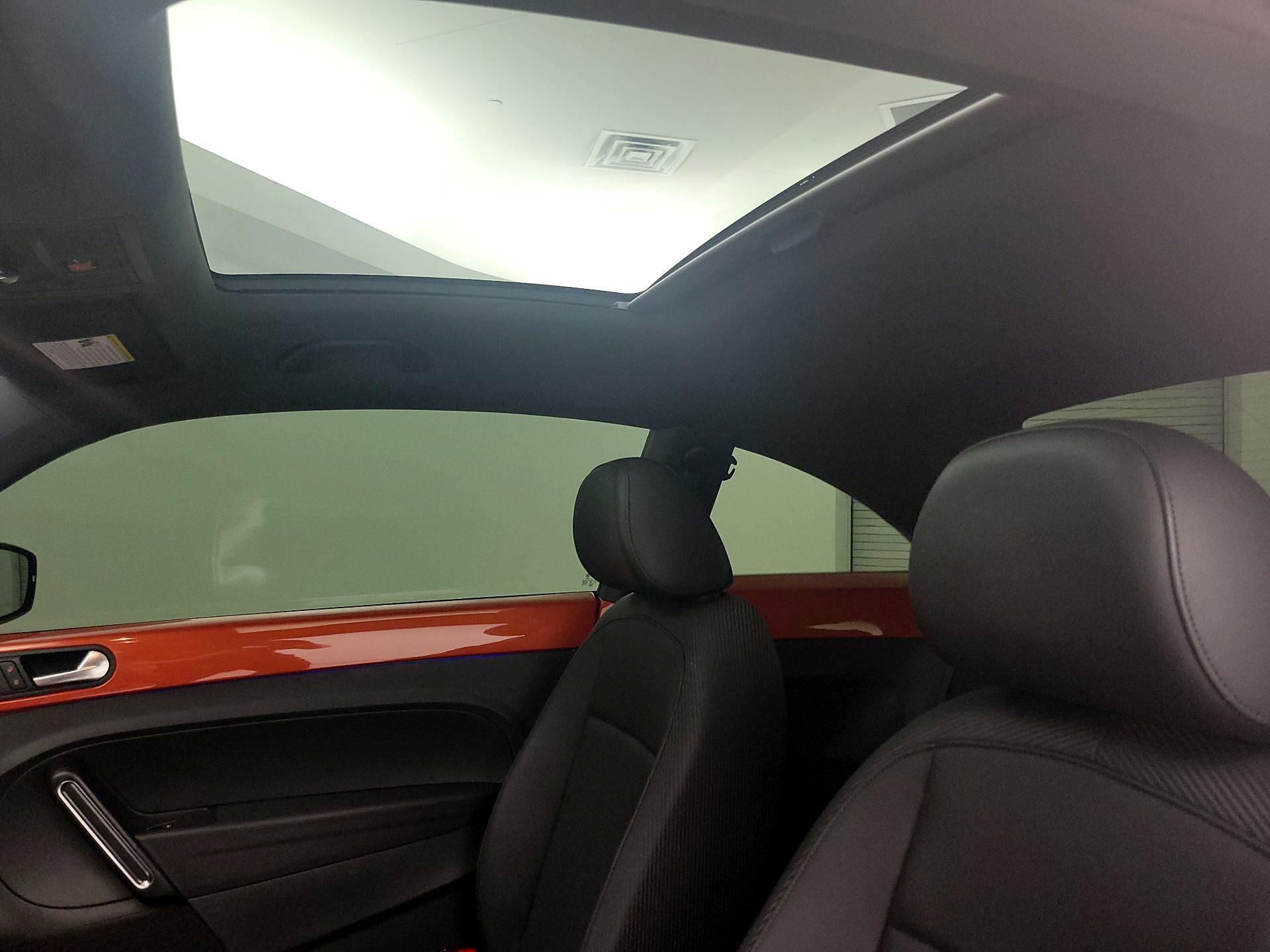 Thumbnail: 2019 Volkswagen Beetle - 19