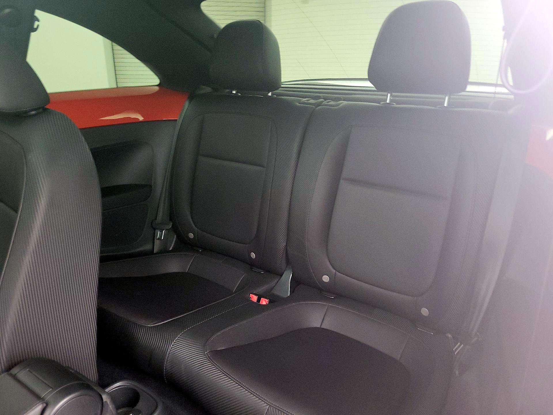 Thumbnail: 2019 Volkswagen Beetle - 20