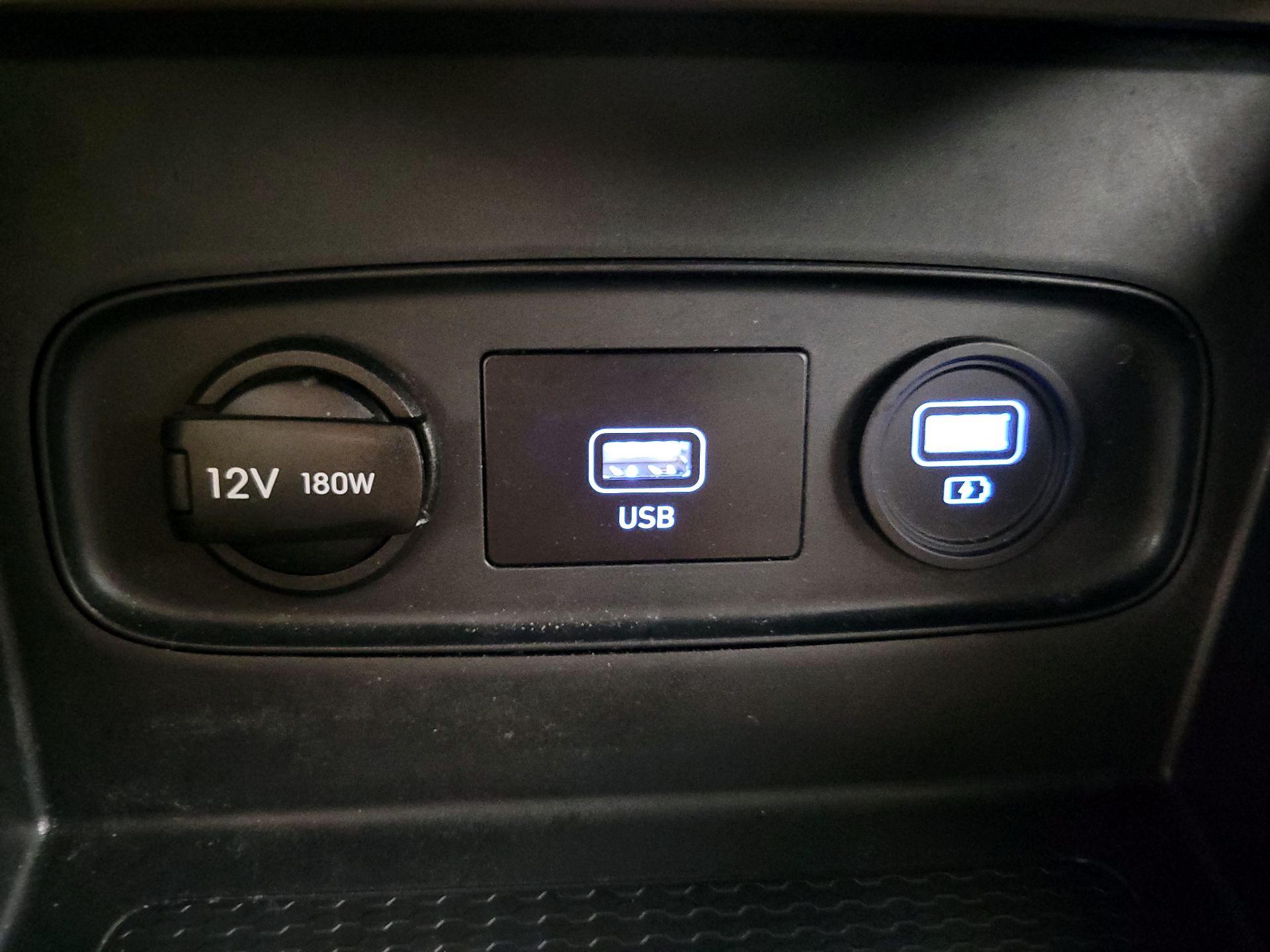 Thumbnail: 2020 Hyundai Venue - 18