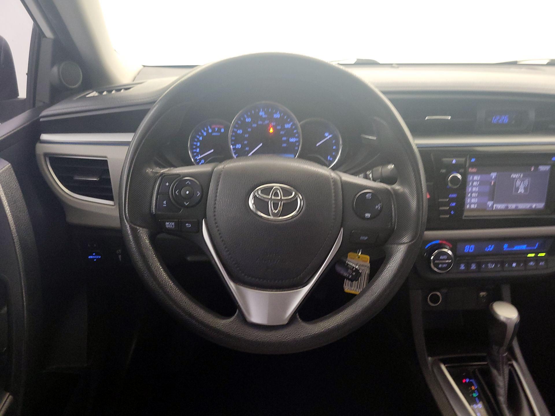 Thumbnail: 2014 Toyota Corolla - 10