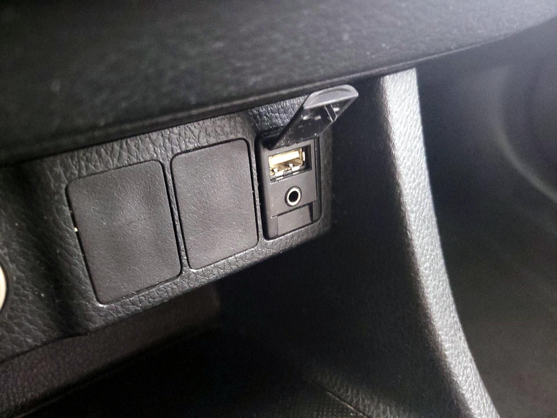 Thumbnail: 2014 Toyota Corolla - 18