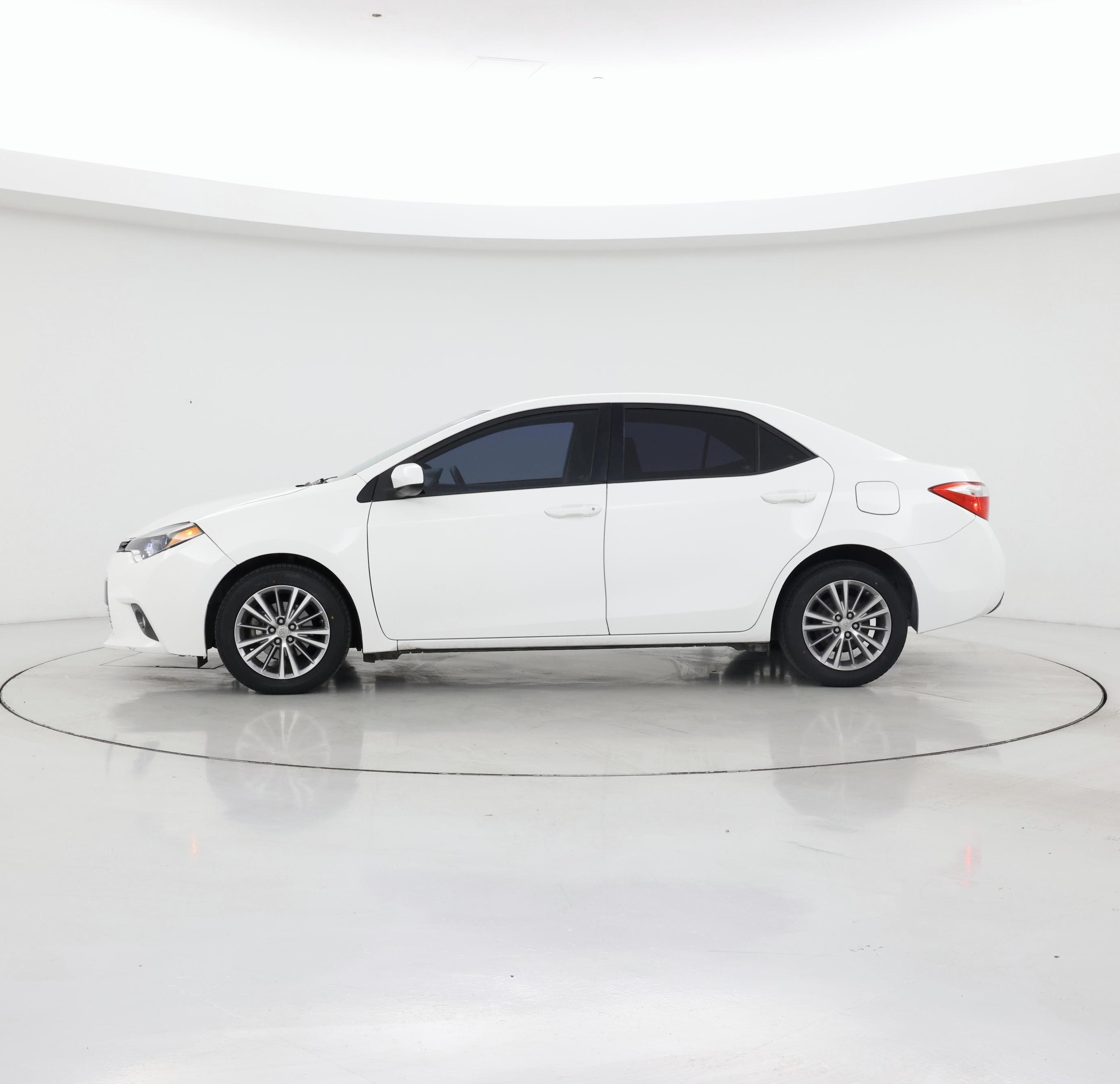 Thumbnail: 2014 Toyota Corolla - 3