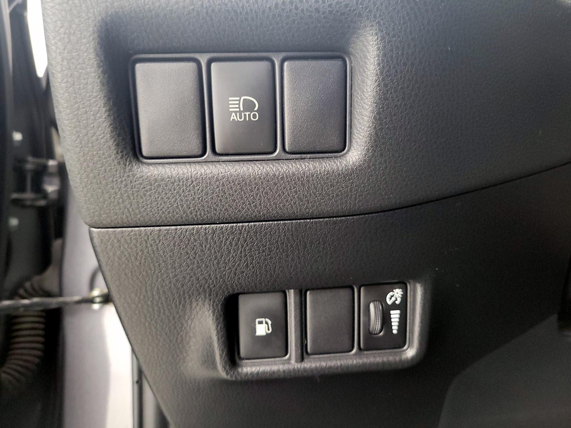 Thumbnail: 2020 Toyota C-HR - 13