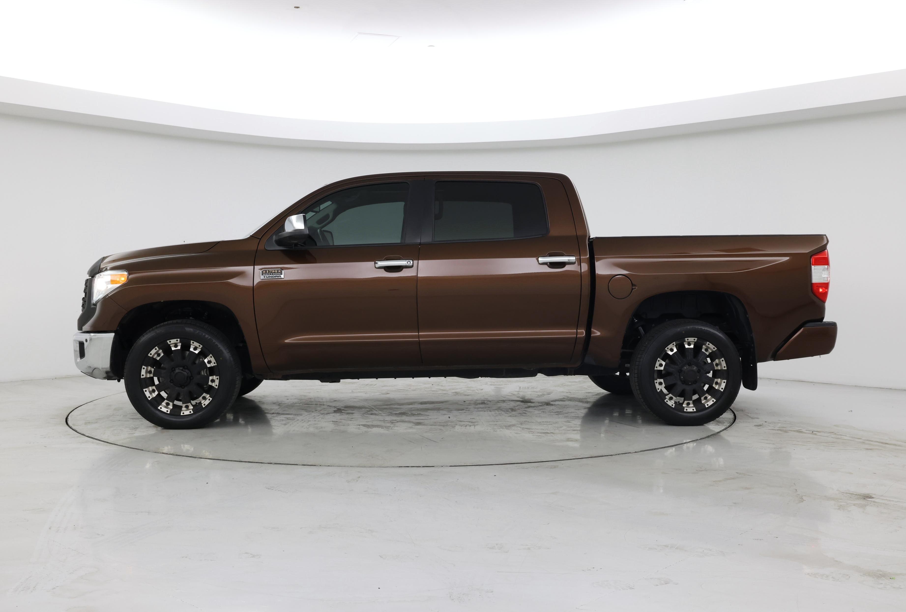 Thumbnail: 2017 Toyota Tundra - 3