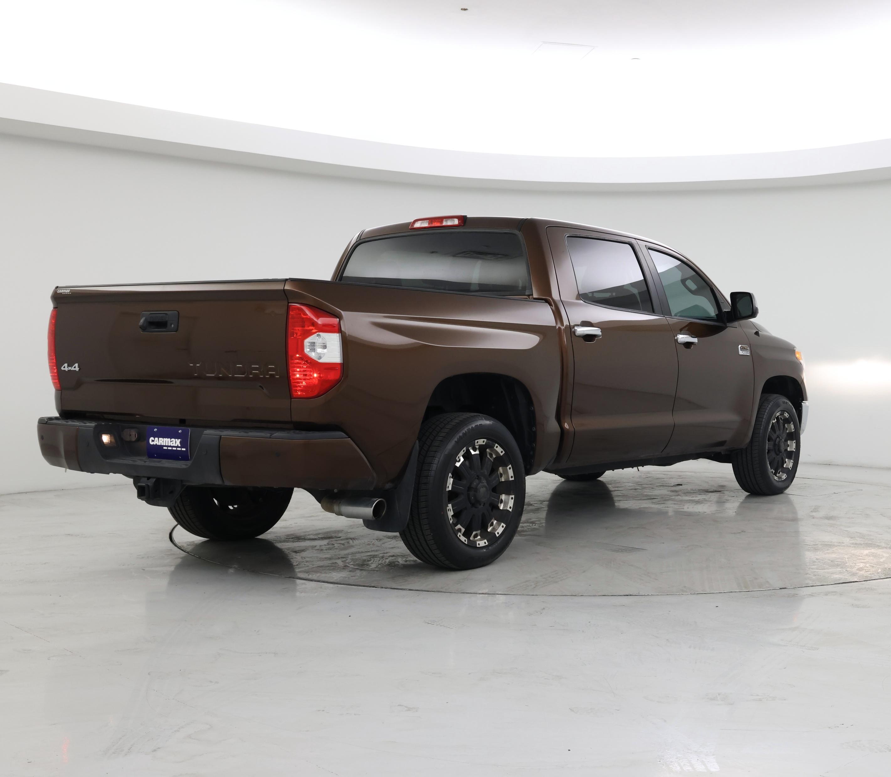 Thumbnail: 2017 Toyota Tundra - 8