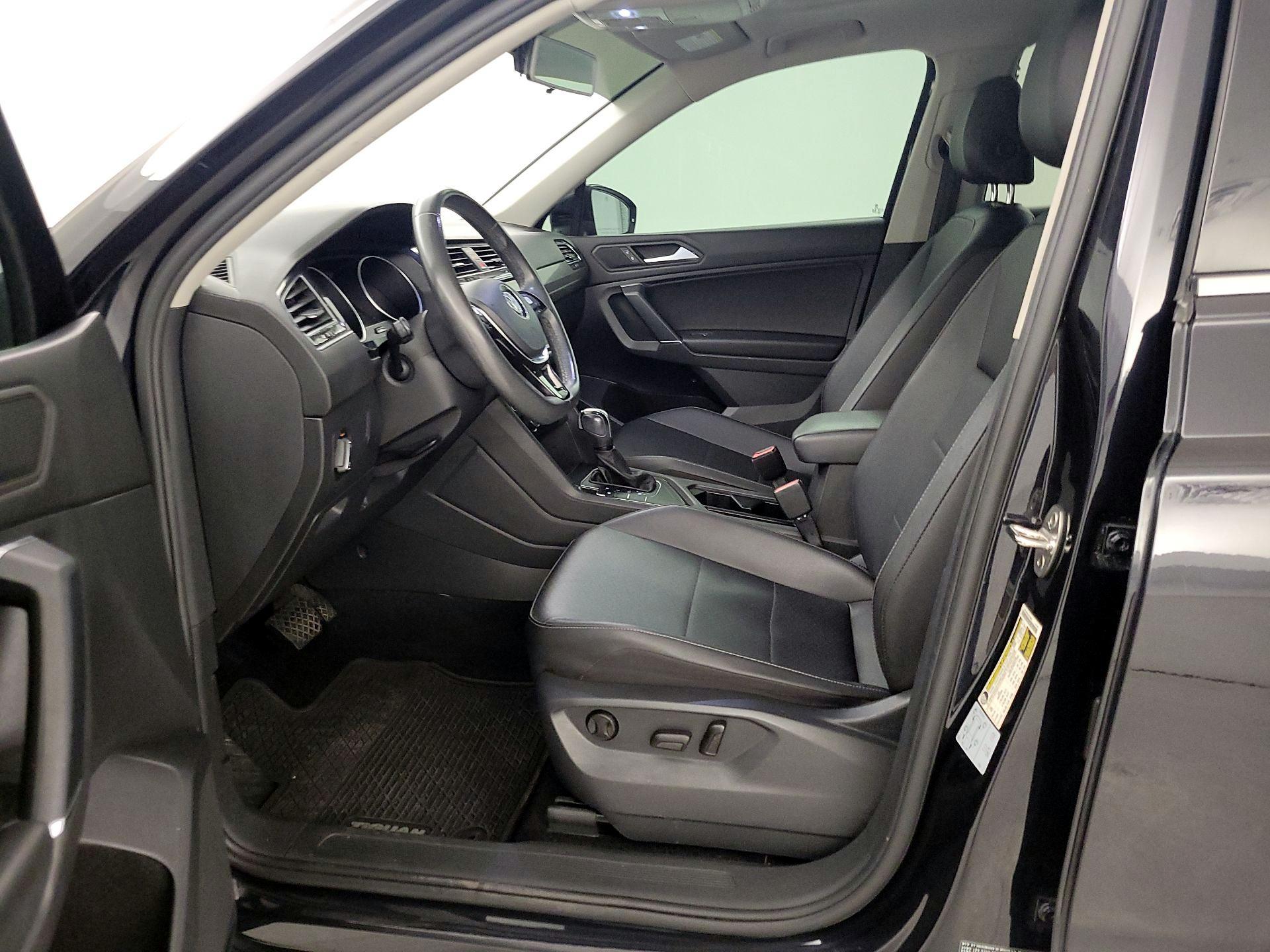 Thumbnail: 2020 Volkswagen Tiguan - 11