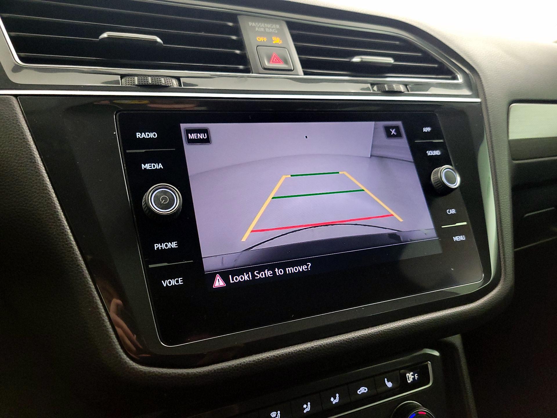 Thumbnail: 2020 Volkswagen Tiguan - 14