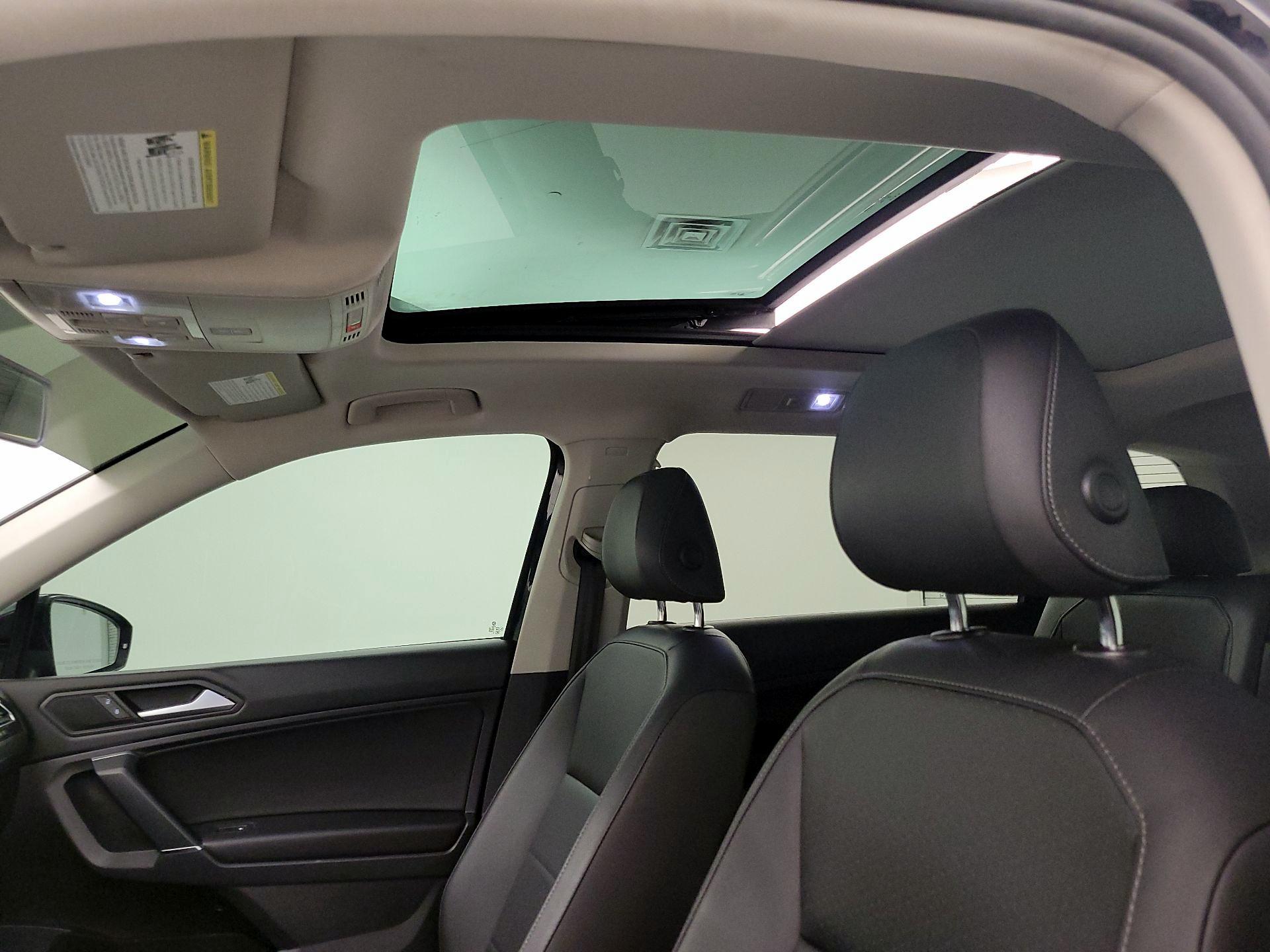 Thumbnail: 2020 Volkswagen Tiguan - 19