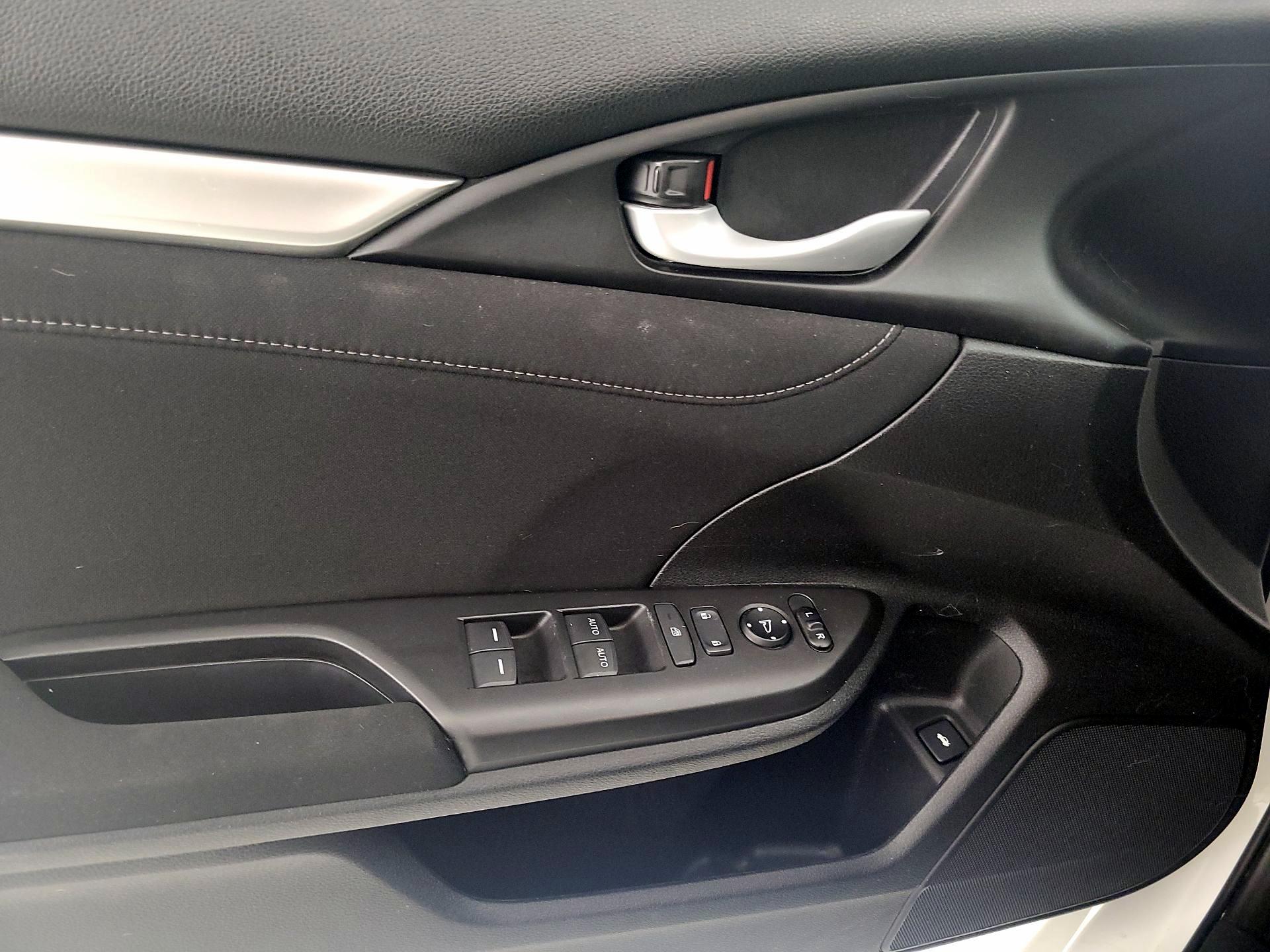 Thumbnail: 2018 Honda Civic - 12