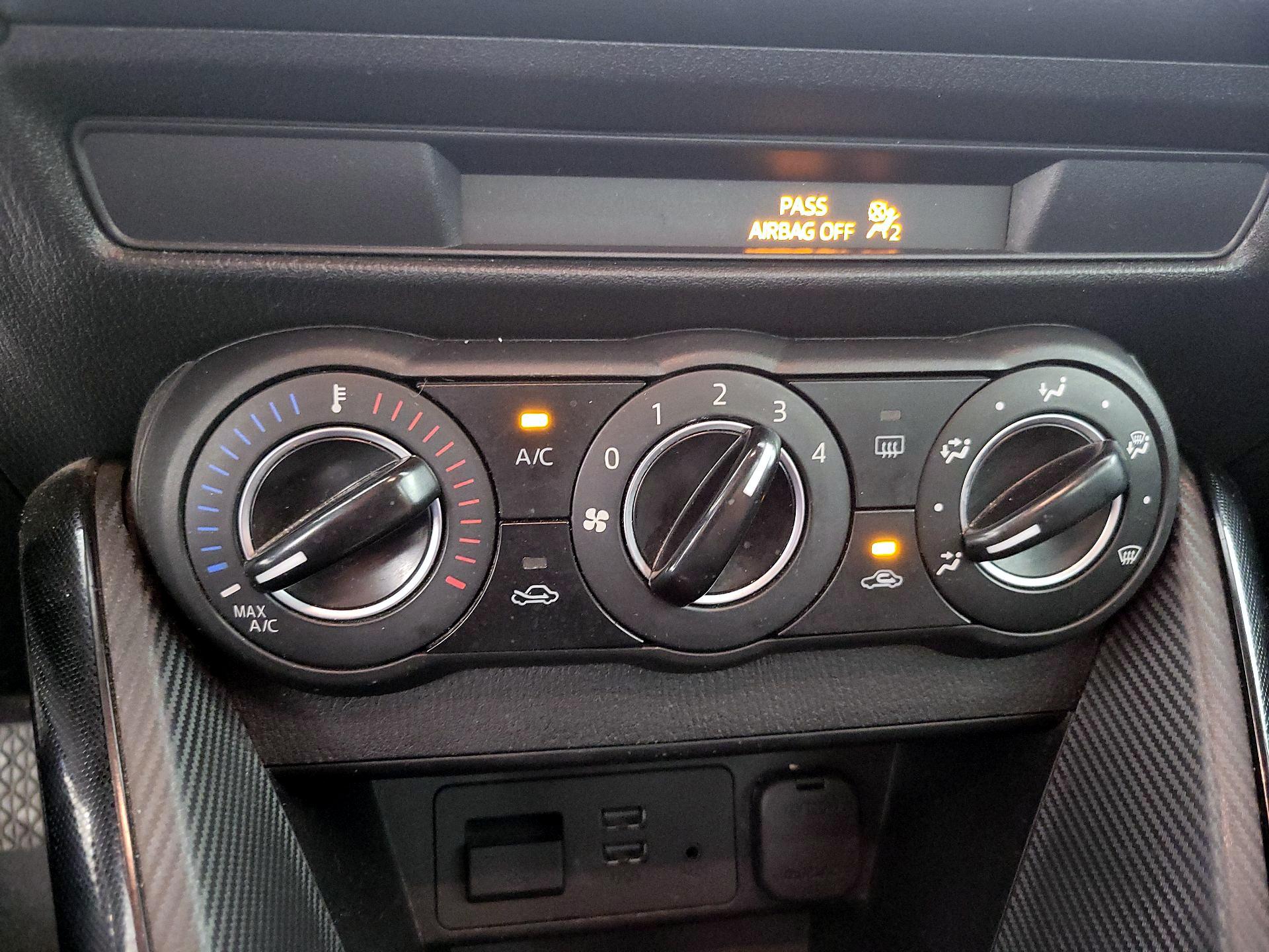 Thumbnail: 2017 Toyota Yaris iA - 16