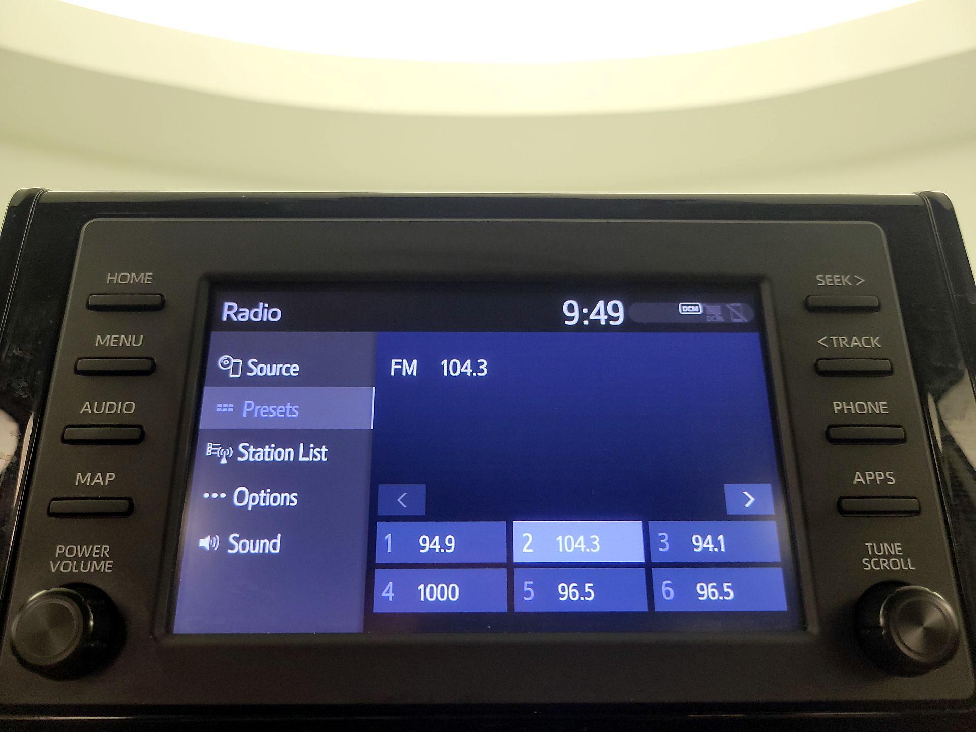 Thumbnail: 2019 Toyota RAV4 - 15