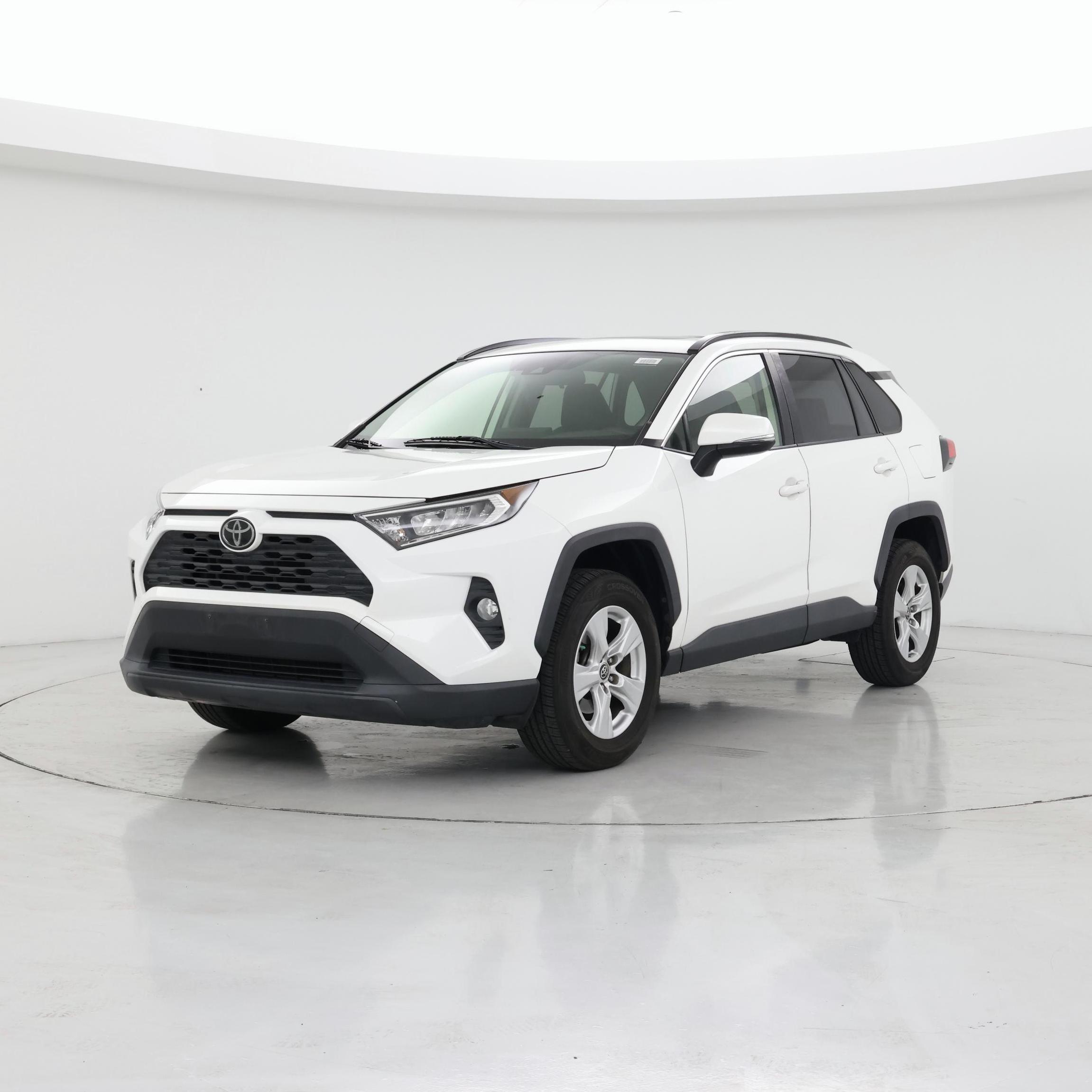 Thumbnail: 2019 Toyota RAV4 - 4