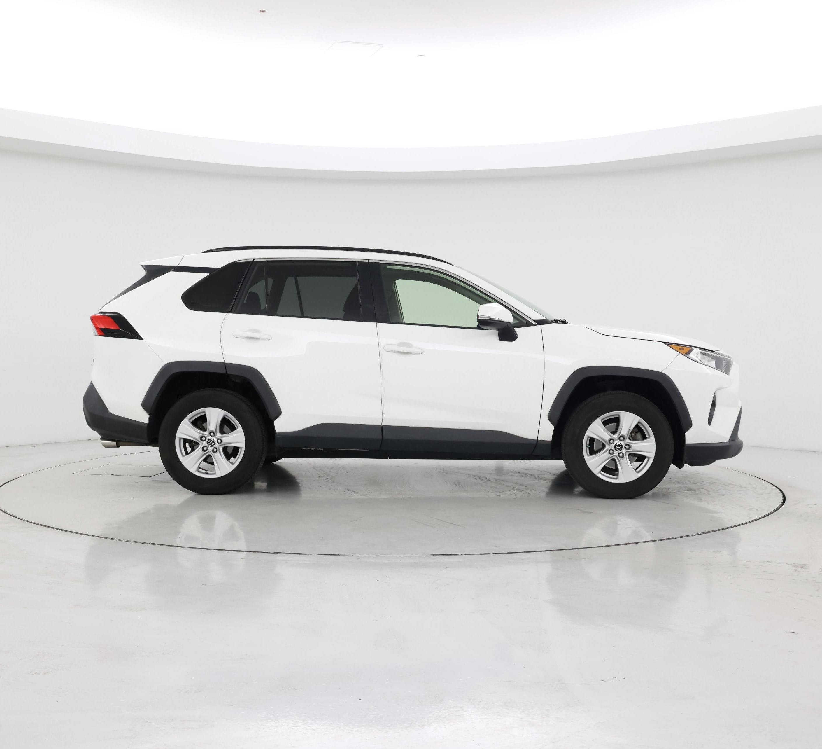 Thumbnail: 2019 Toyota RAV4 - 7