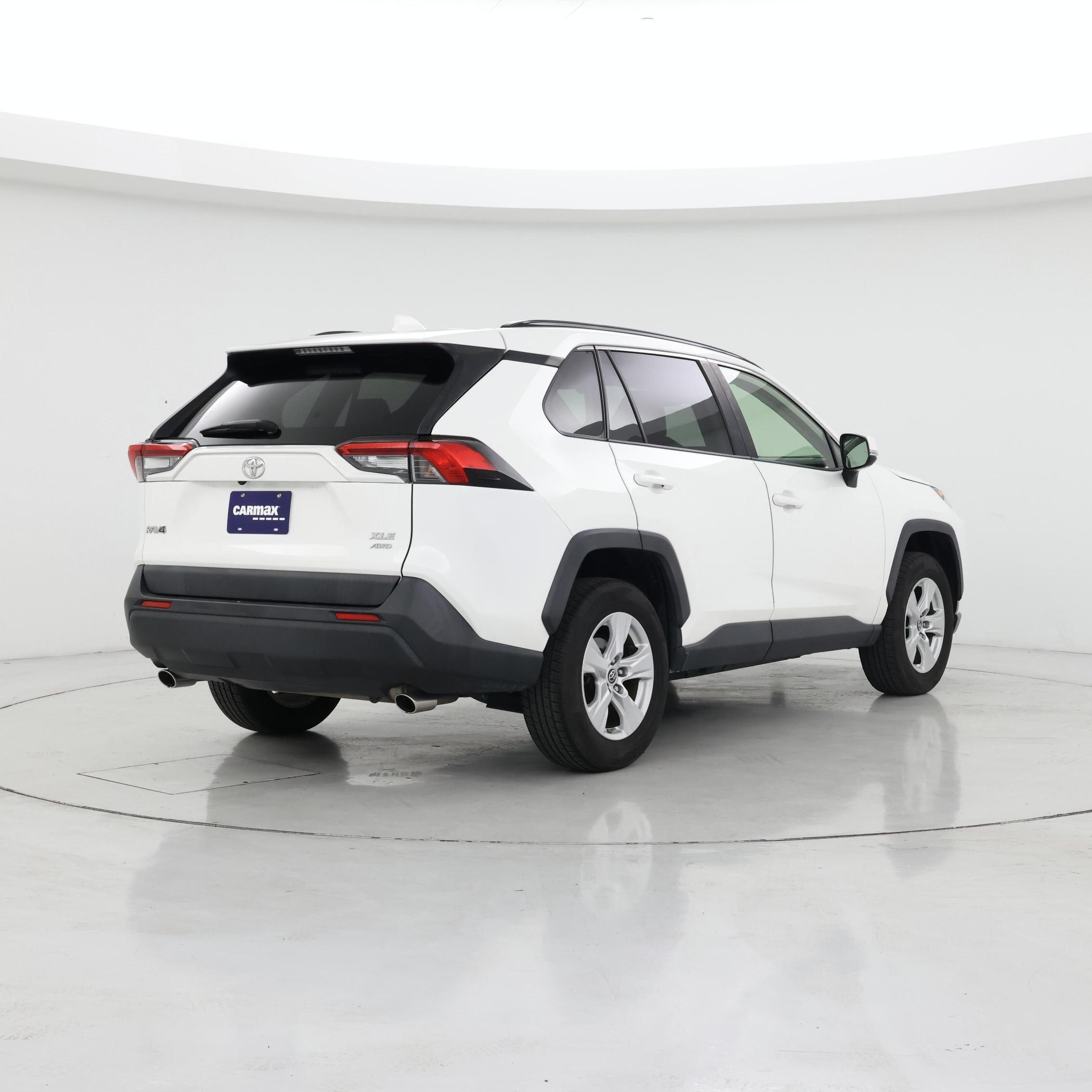 Thumbnail: 2019 Toyota RAV4 - 8