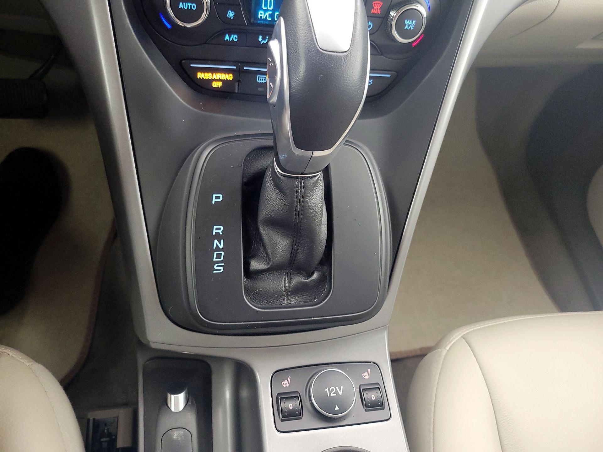 Thumbnail: 2015 Ford Escape - 17