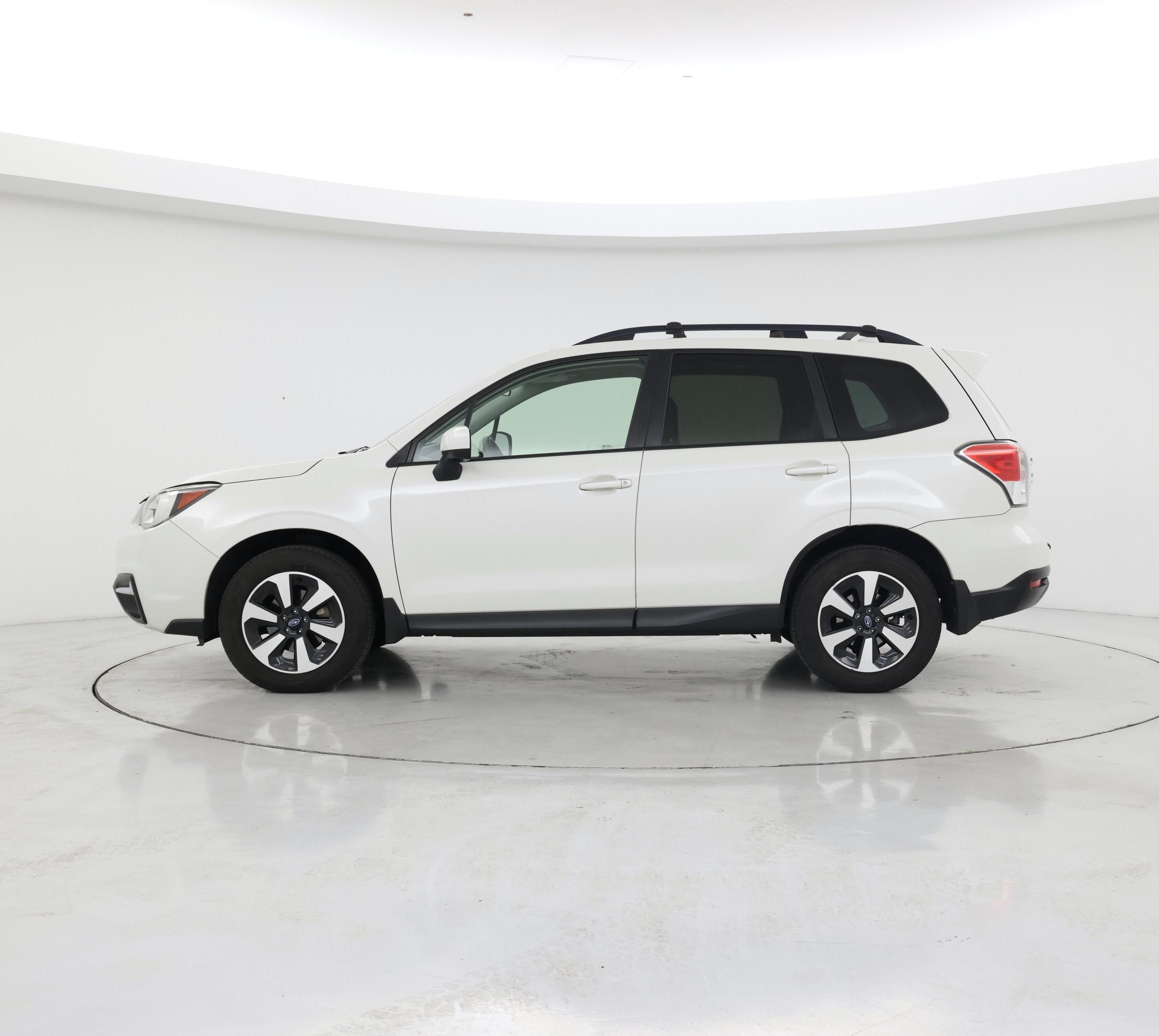 Thumbnail: 2017 Subaru Forester - 3