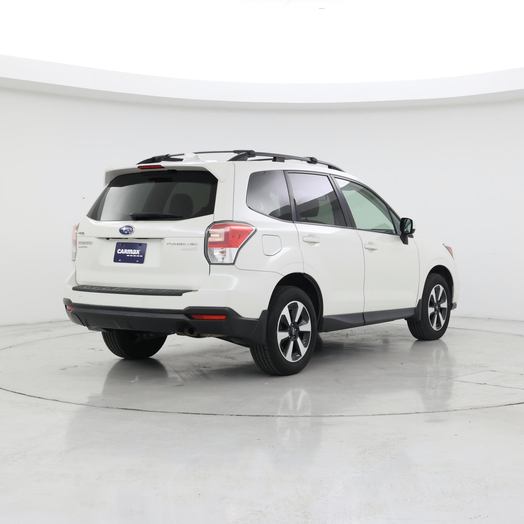 Thumbnail: 2017 Subaru Forester - 8