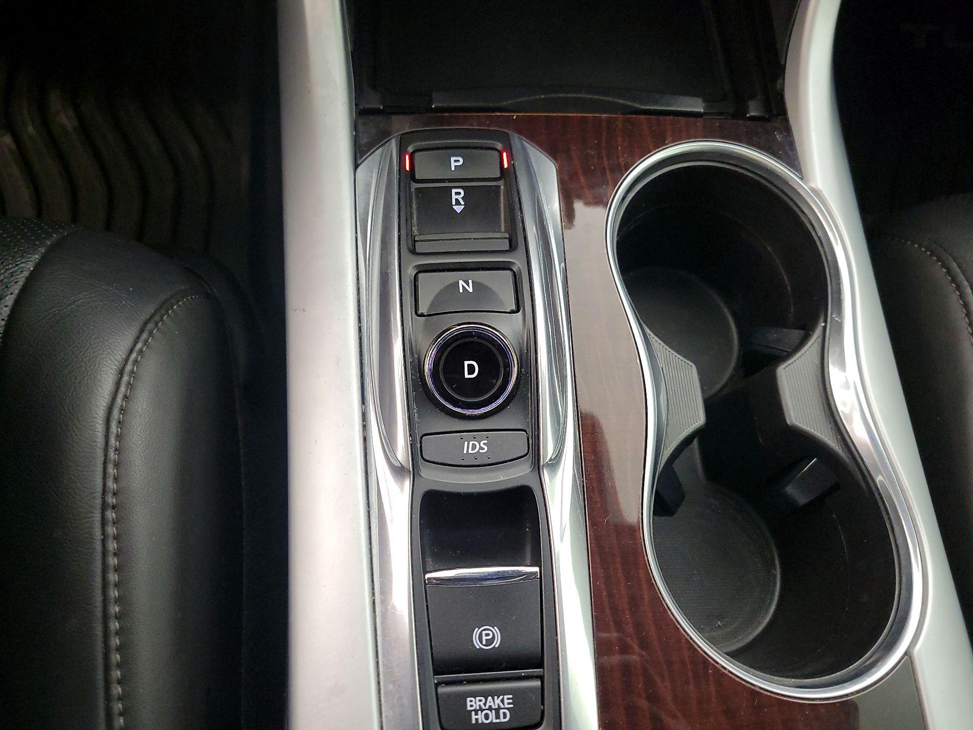 Thumbnail: 2017 Acura TLX - 18