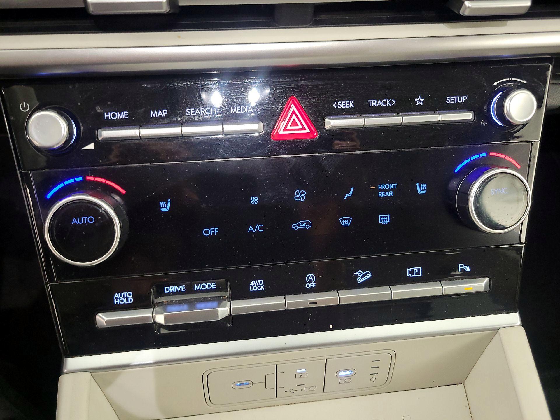 Thumbnail: 2024 Hyundai Santa Fe - 16