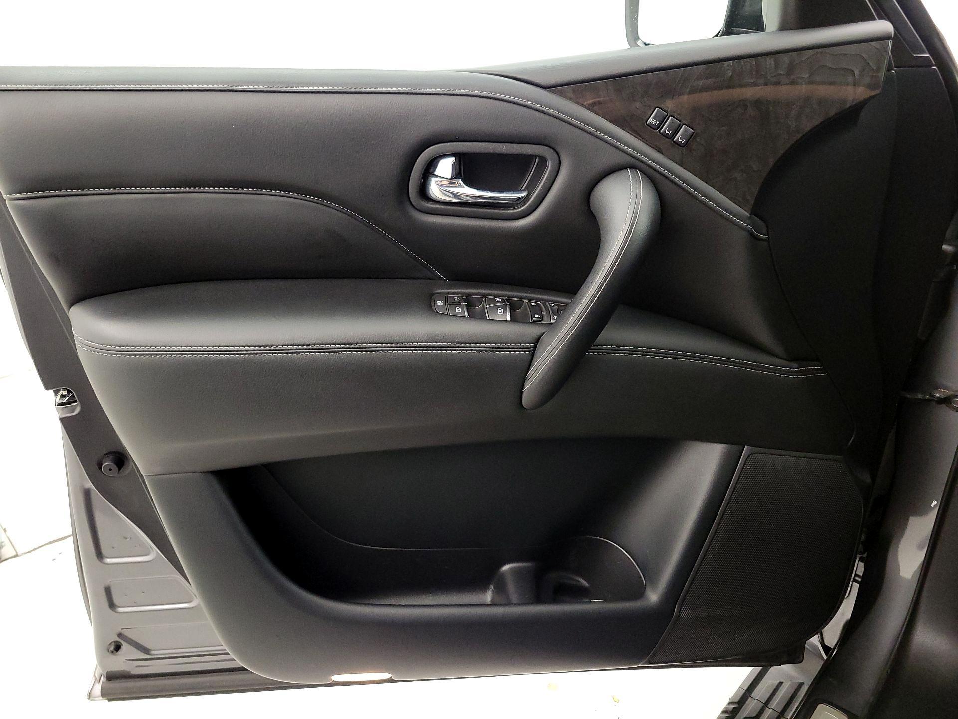 Thumbnail: 2020 INFINITI QX80 - 12