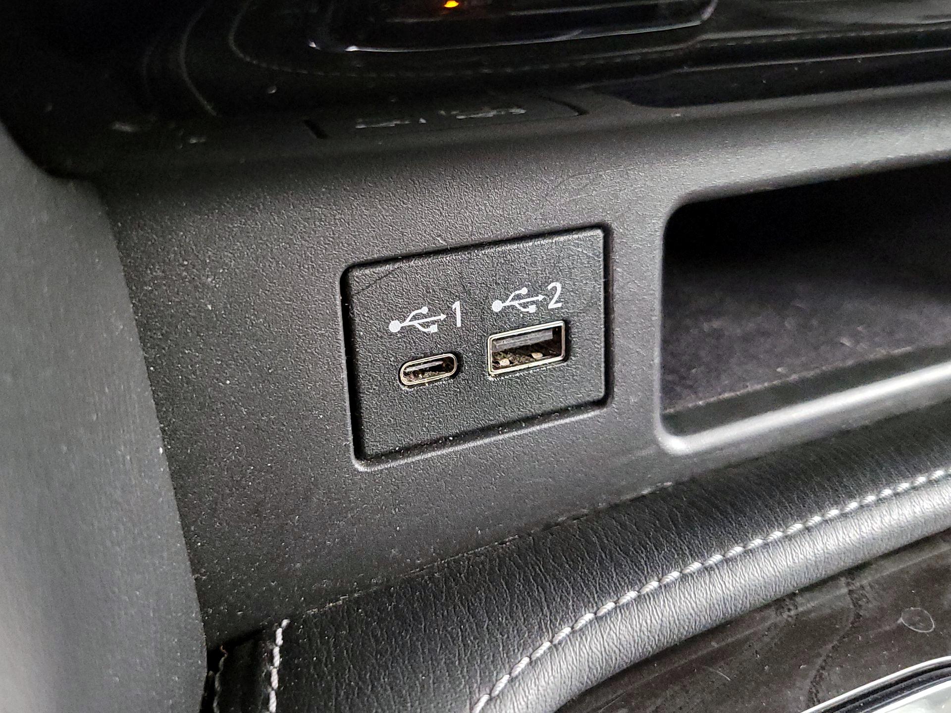 Thumbnail: 2020 INFINITI QX80 - 19