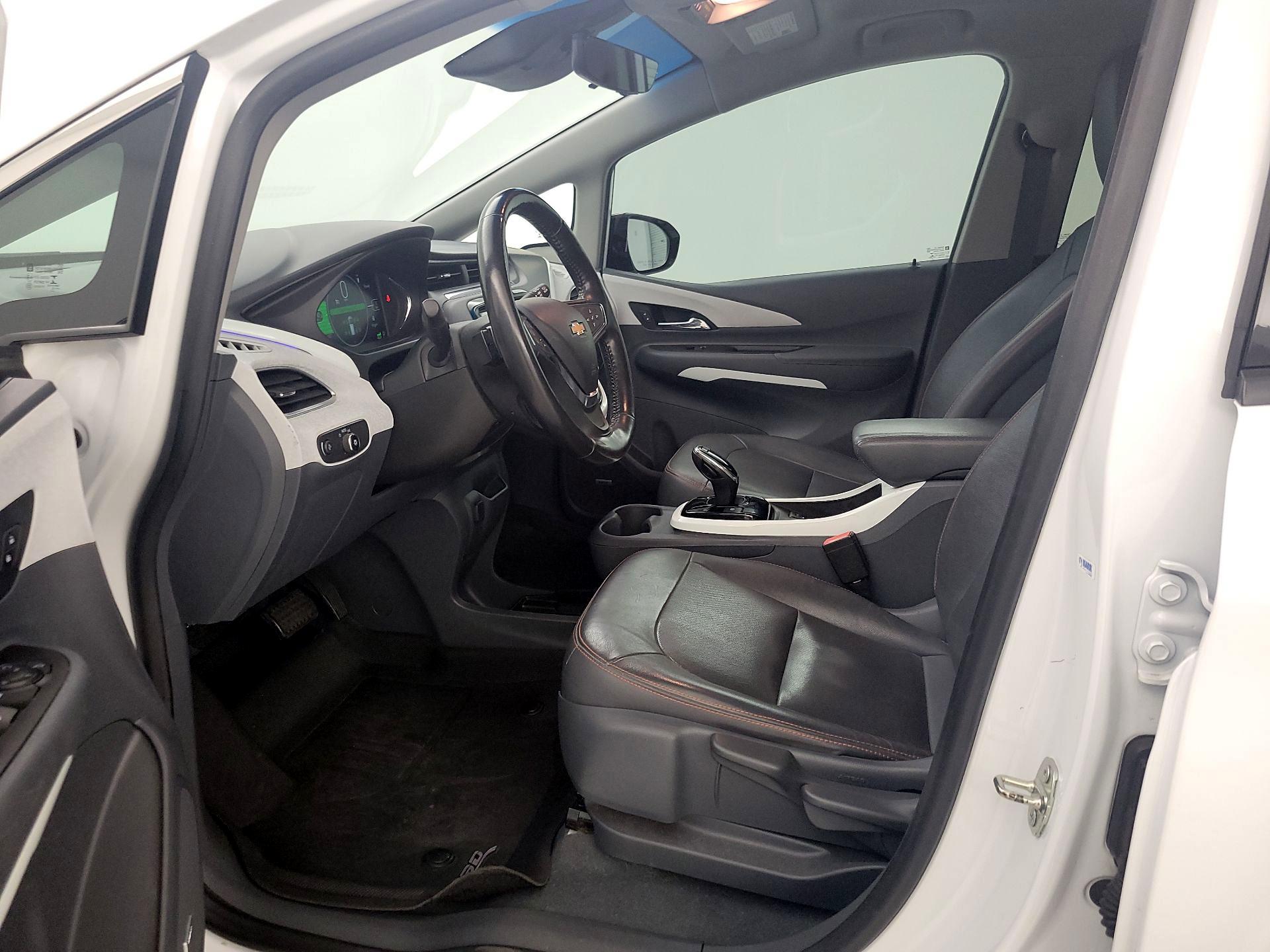 Thumbnail: 2021 Chevrolet Bolt EV - 11