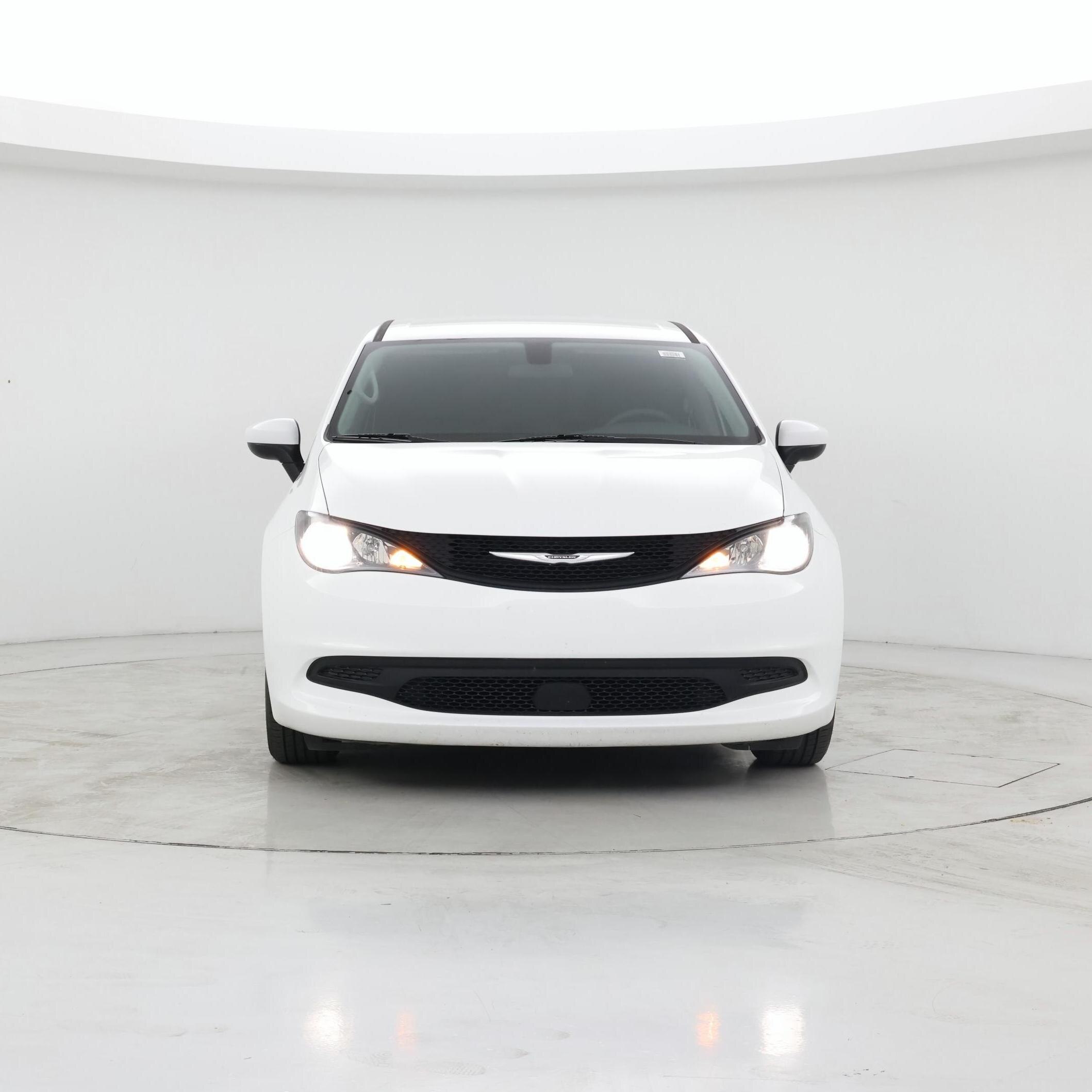 Thumbnail: 2022 Chrysler Voyager - 5