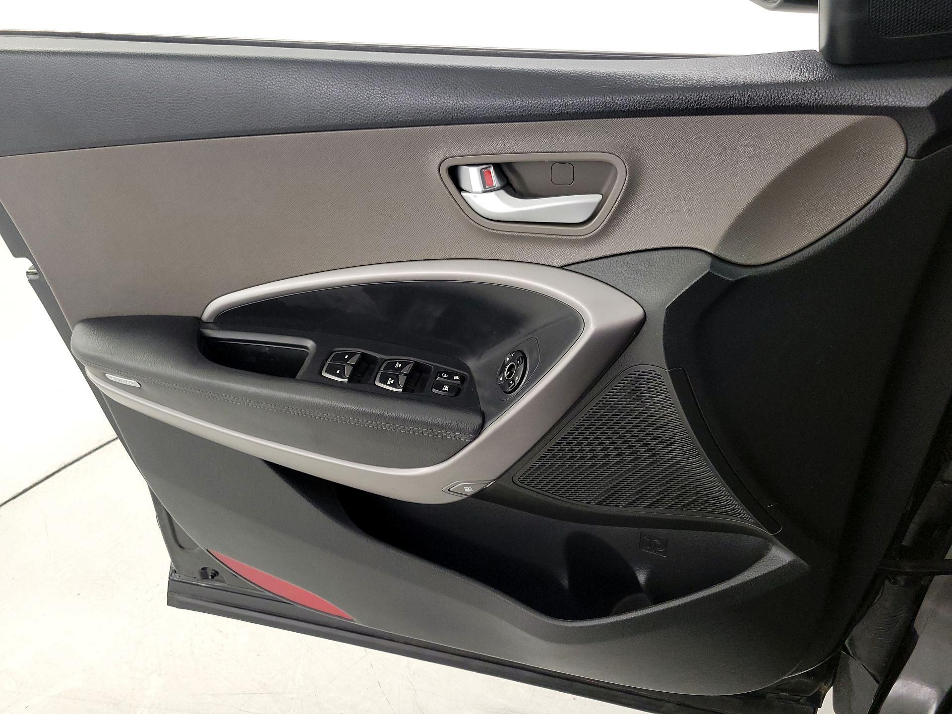 Thumbnail: 2015 Hyundai Santa Fe - 12