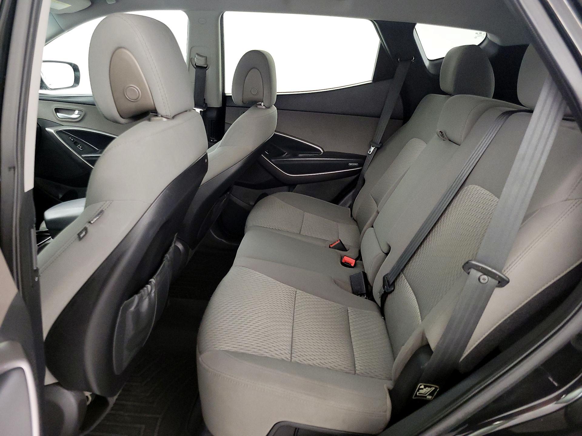 Thumbnail: 2015 Hyundai Santa Fe - 18