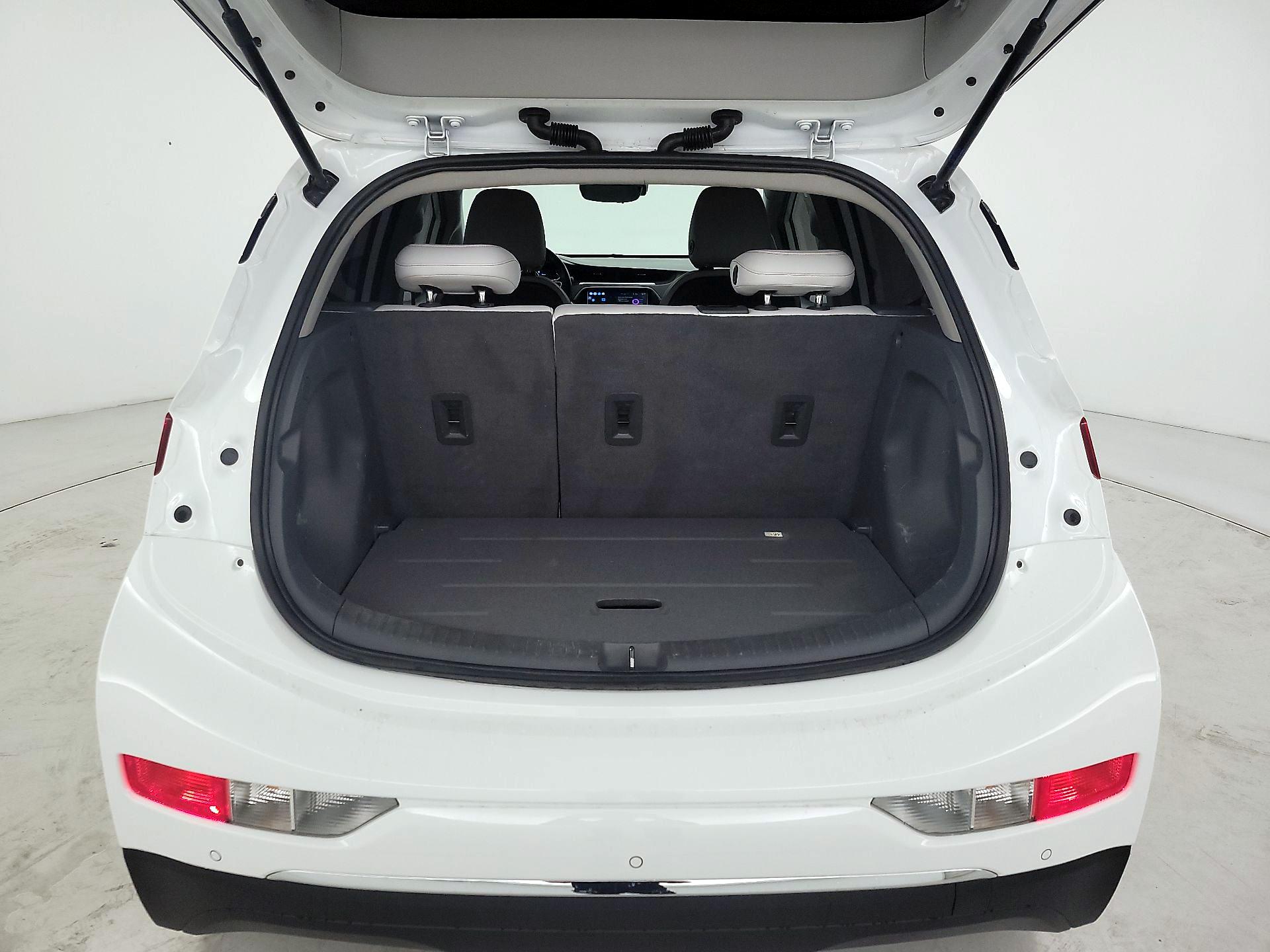 Thumbnail: 2021 Chevrolet Bolt EV - 19