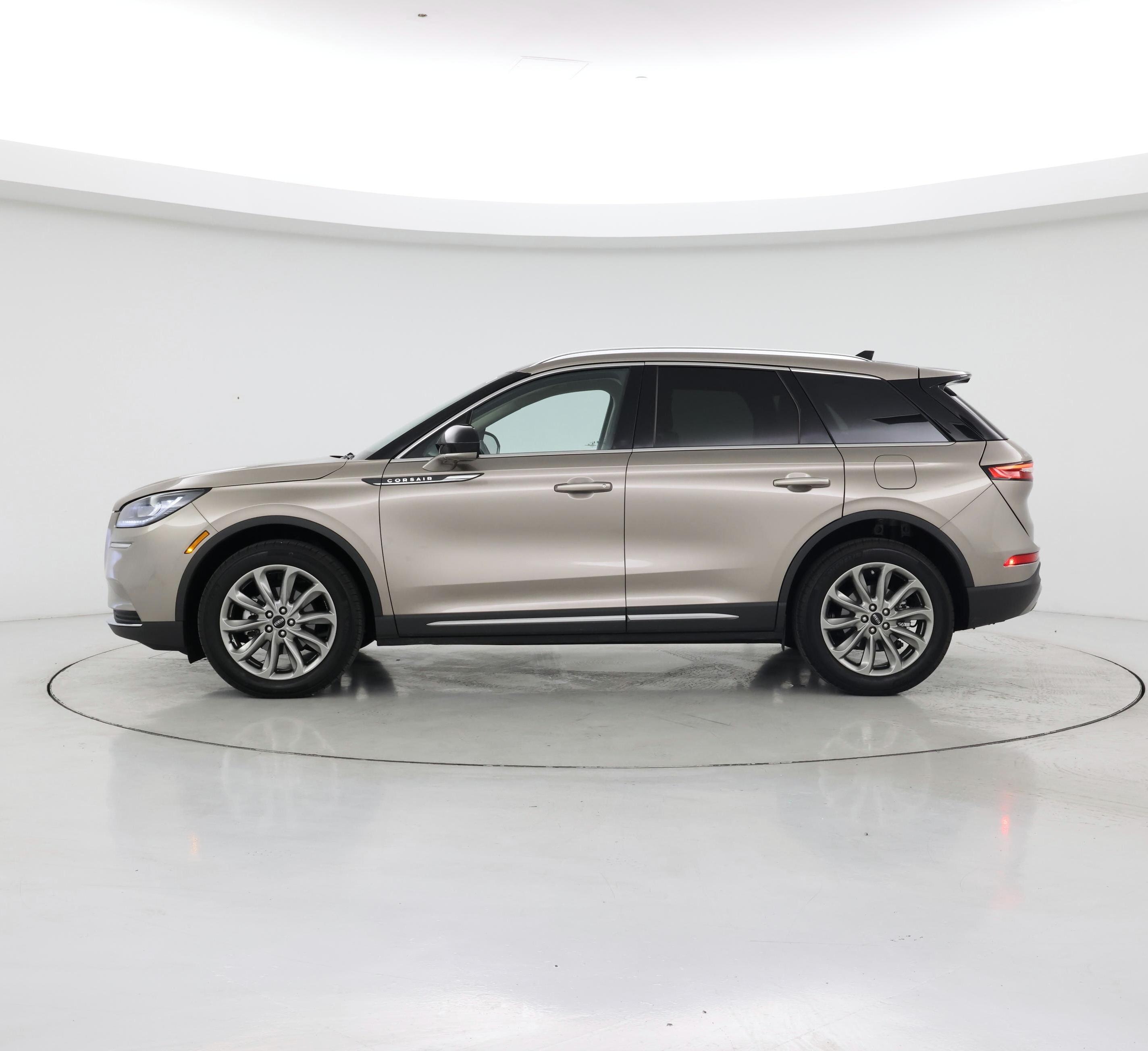 Thumbnail: 2020 Lincoln Corsair - 3