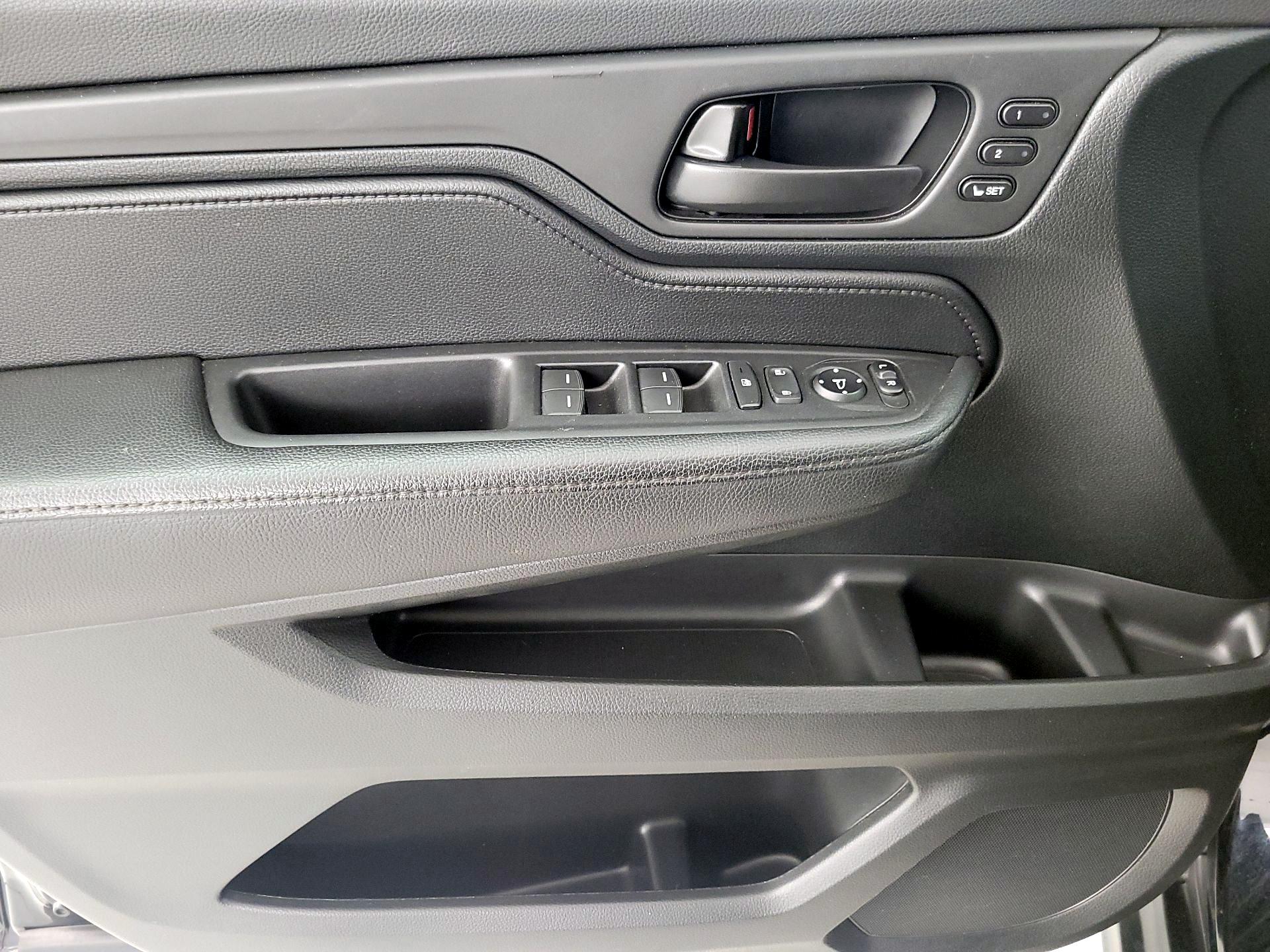 Thumbnail: 2022 Honda Odyssey - 12