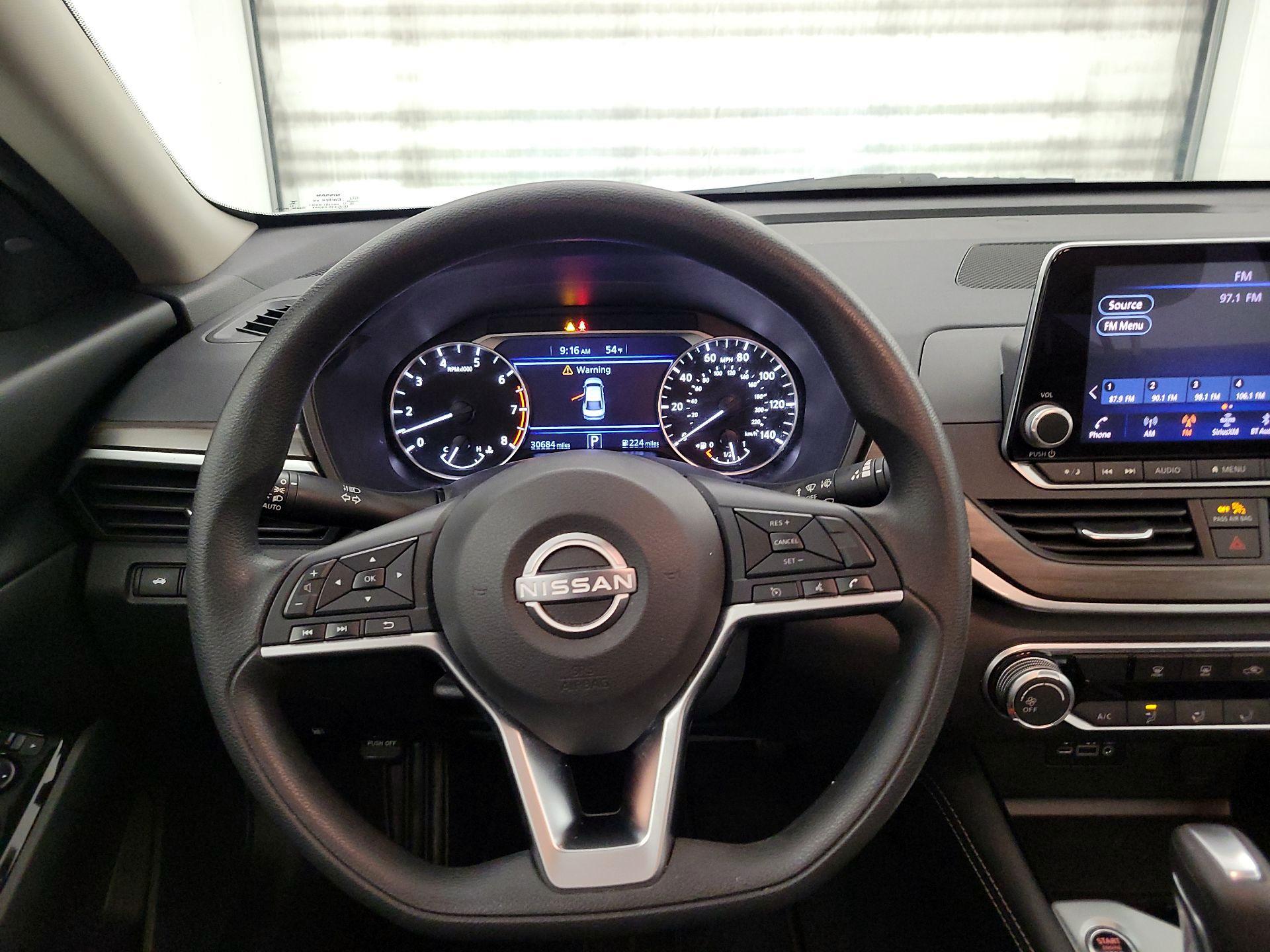 Thumbnail: 2023 Nissan Altima - 10