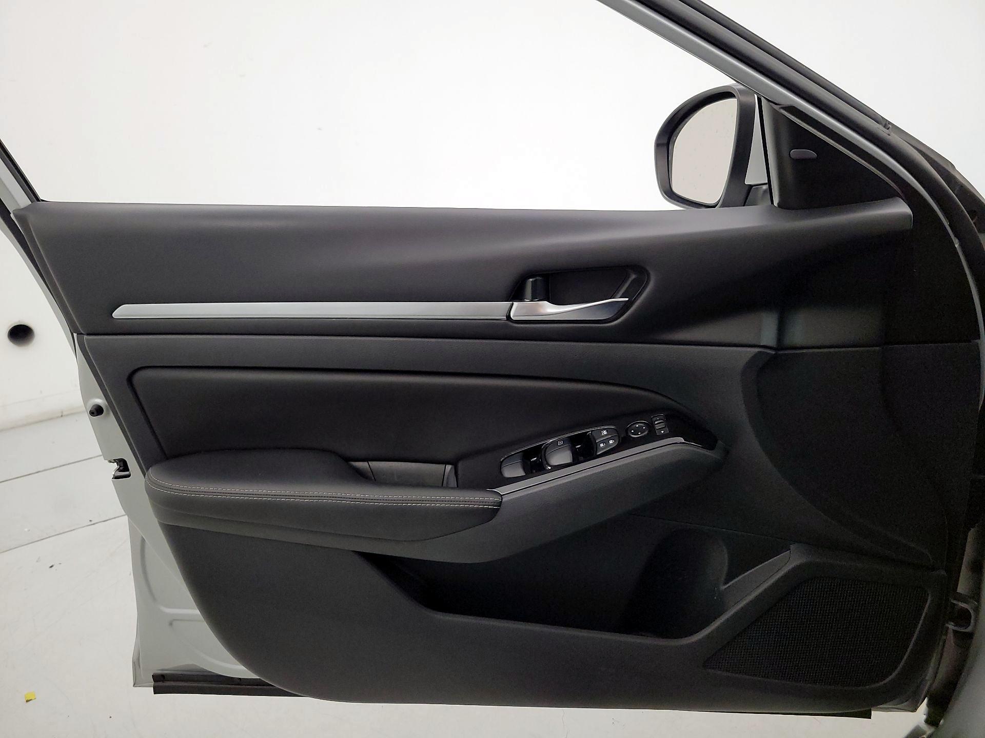 Thumbnail: 2023 Nissan Altima - 12