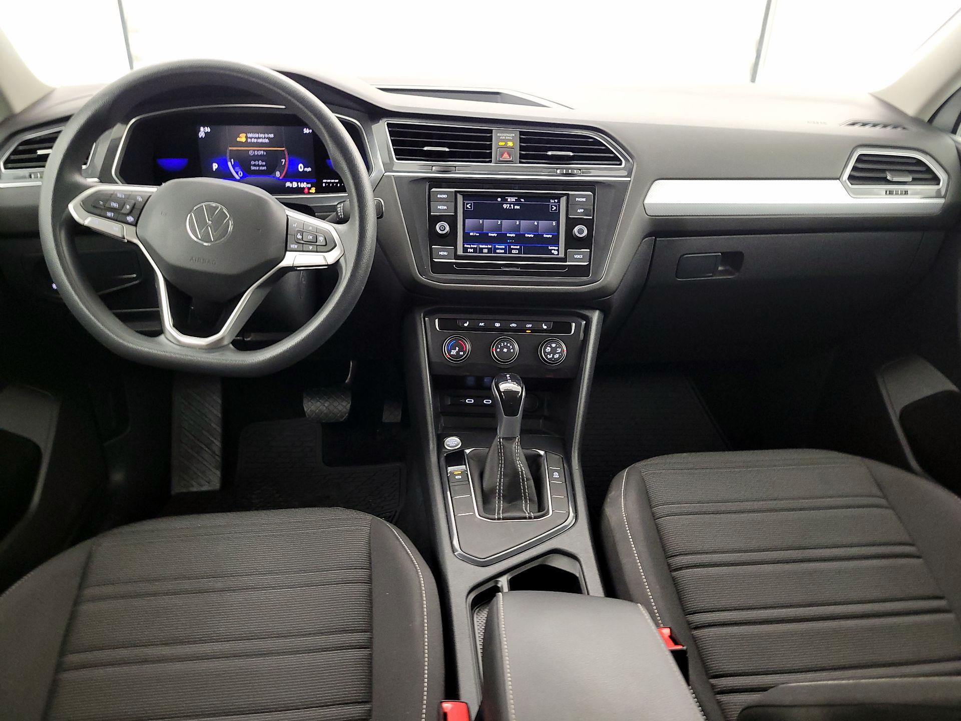 Thumbnail: 2022 Volkswagen Tiguan - 9