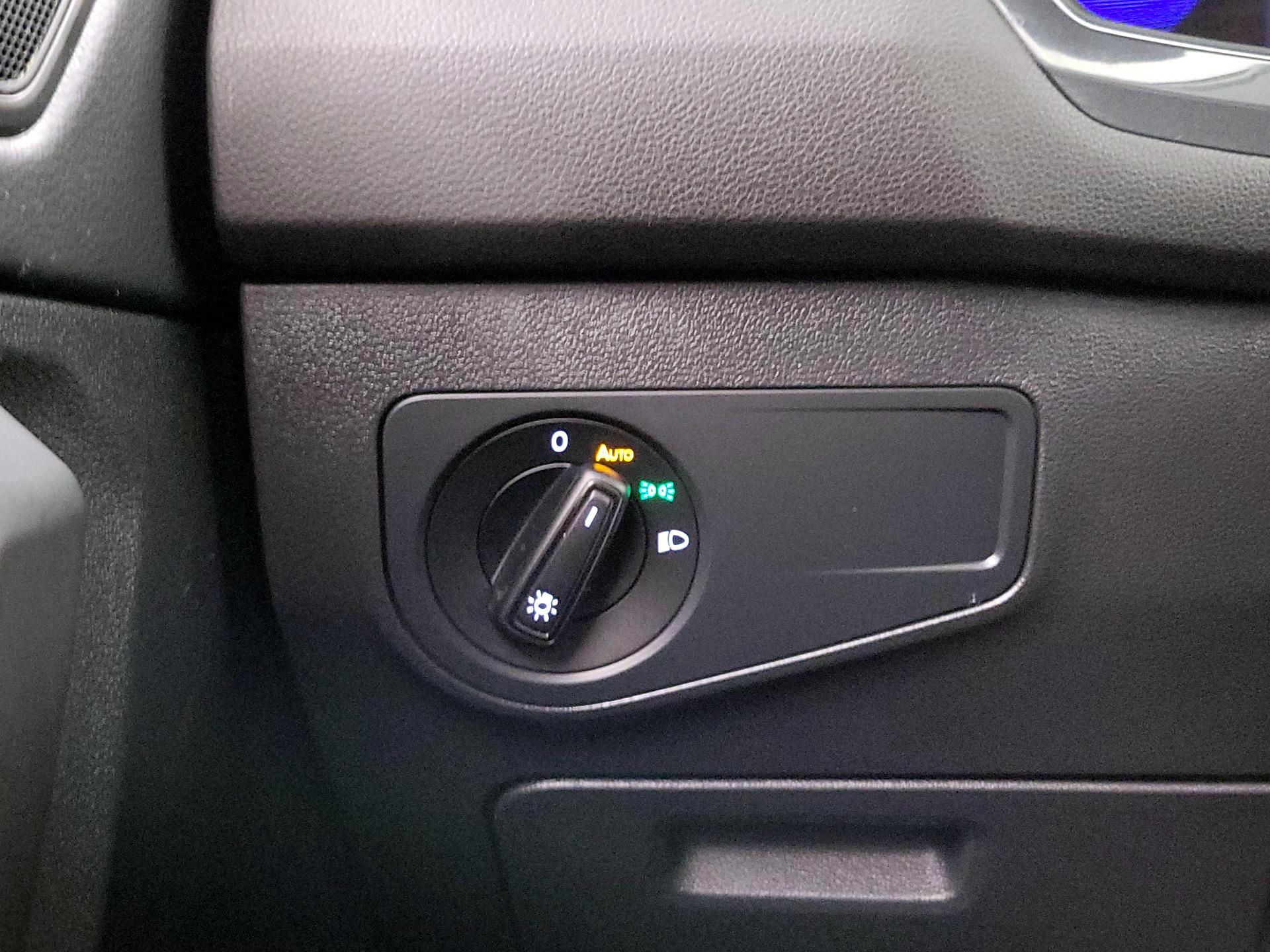 Thumbnail: 2022 Volkswagen Tiguan - 13