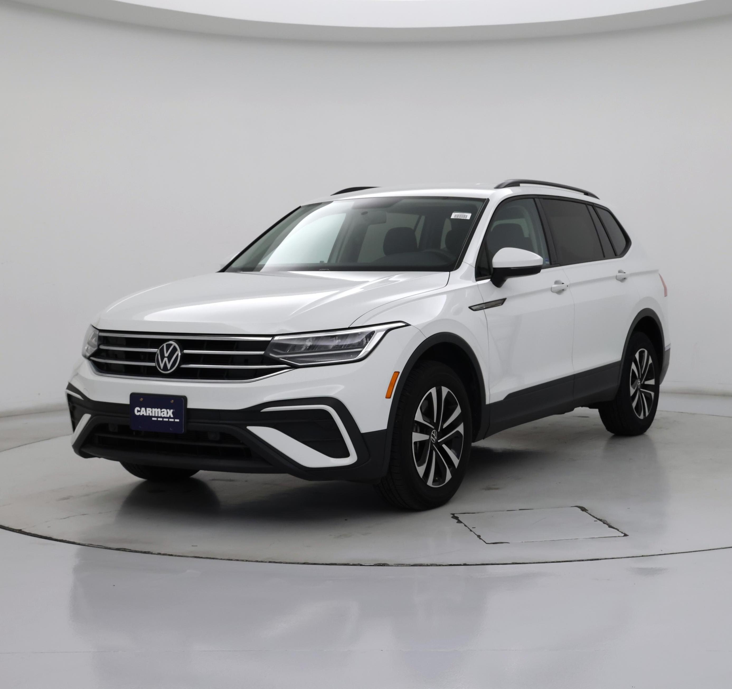 Thumbnail: 2022 Volkswagen Tiguan - 4