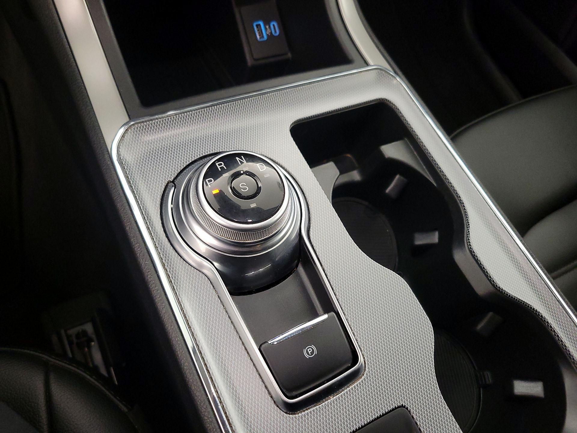 Thumbnail: 2021 Ford Edge - 18