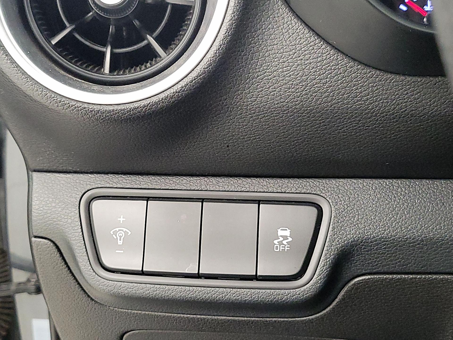 Thumbnail: 2023 Kia Forte - 13