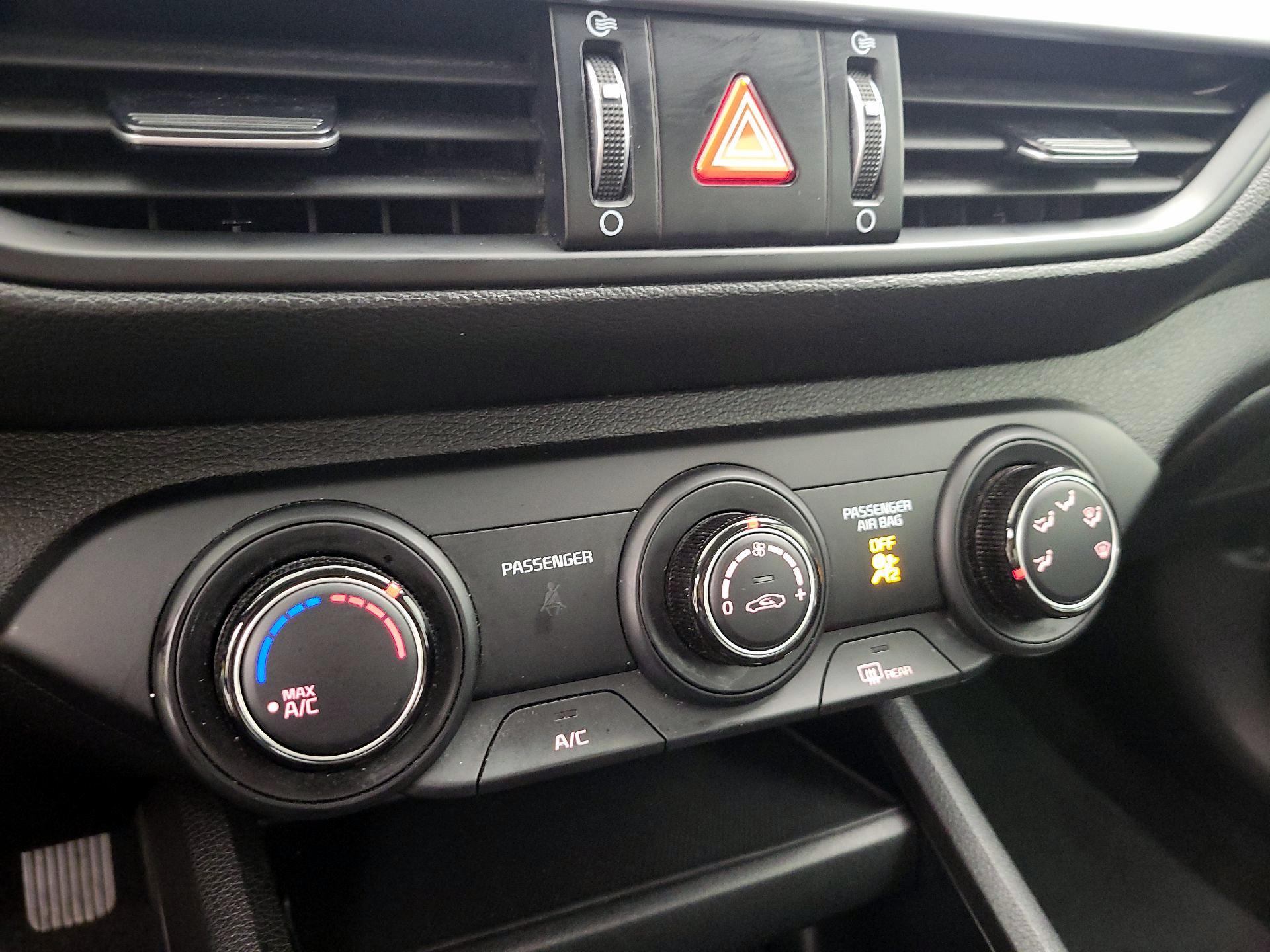 Thumbnail: 2023 Kia Forte - 16