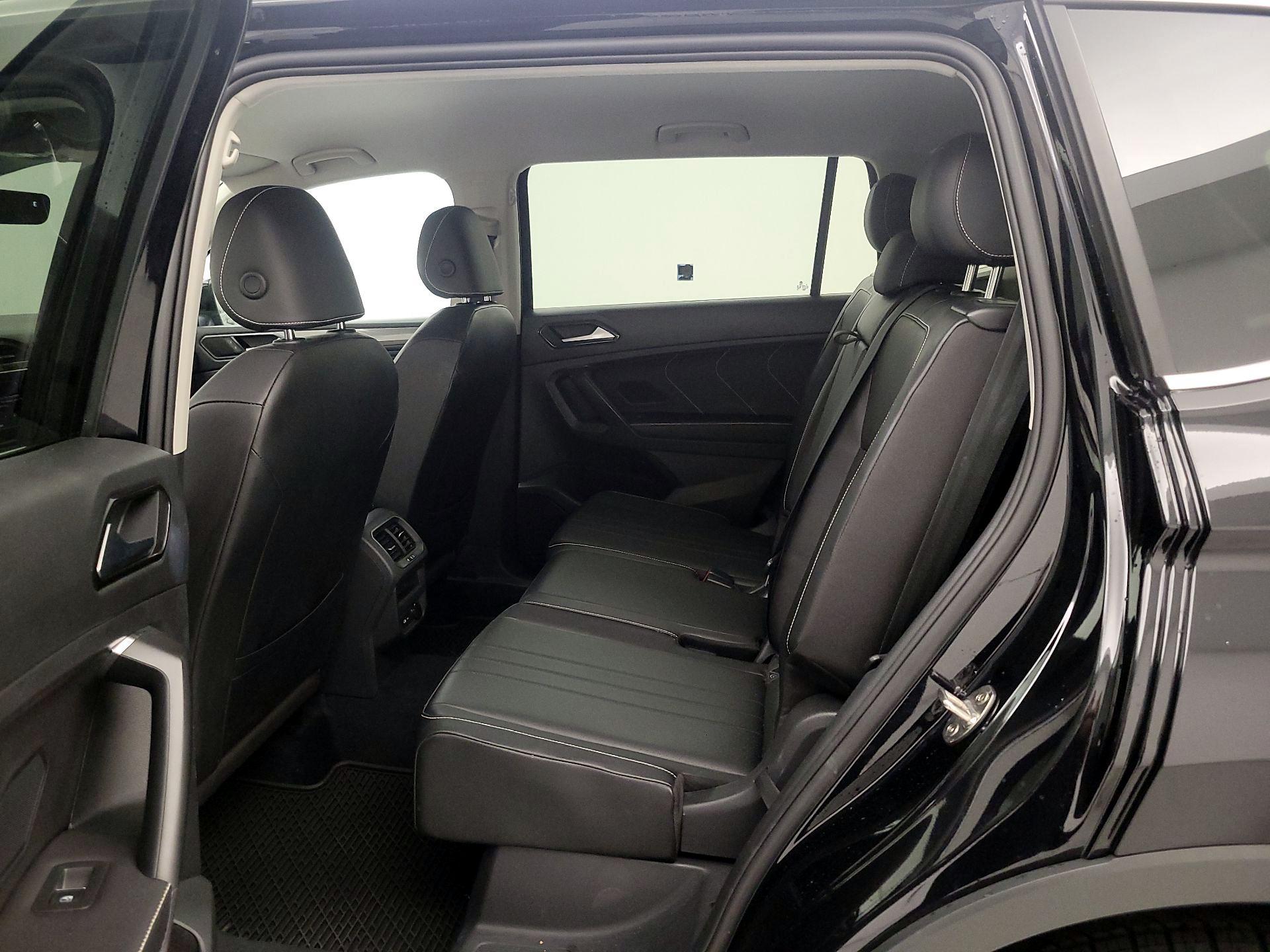 Thumbnail: 2022 Volkswagen Tiguan - 19