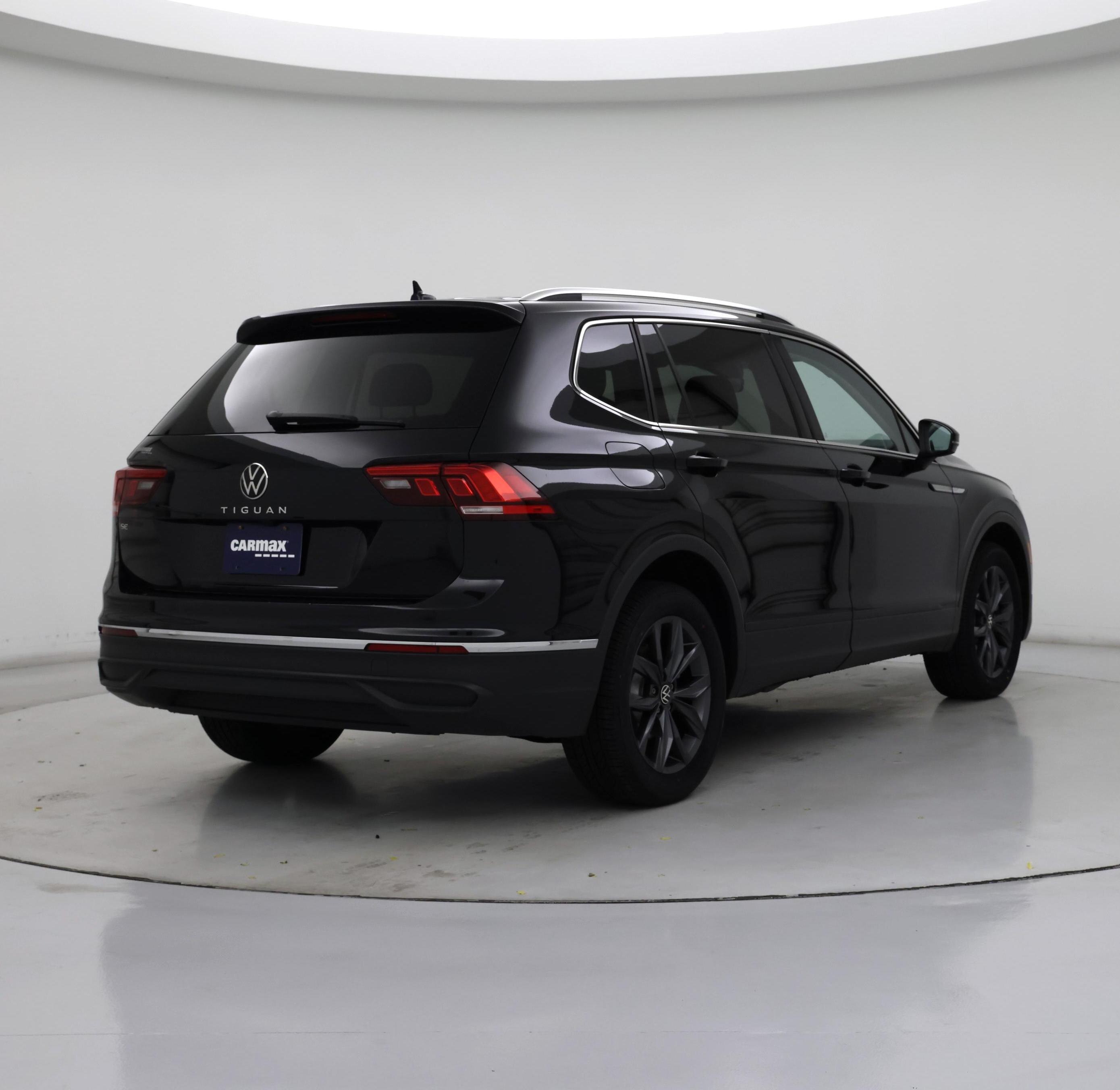 Thumbnail: 2022 Volkswagen Tiguan - 8